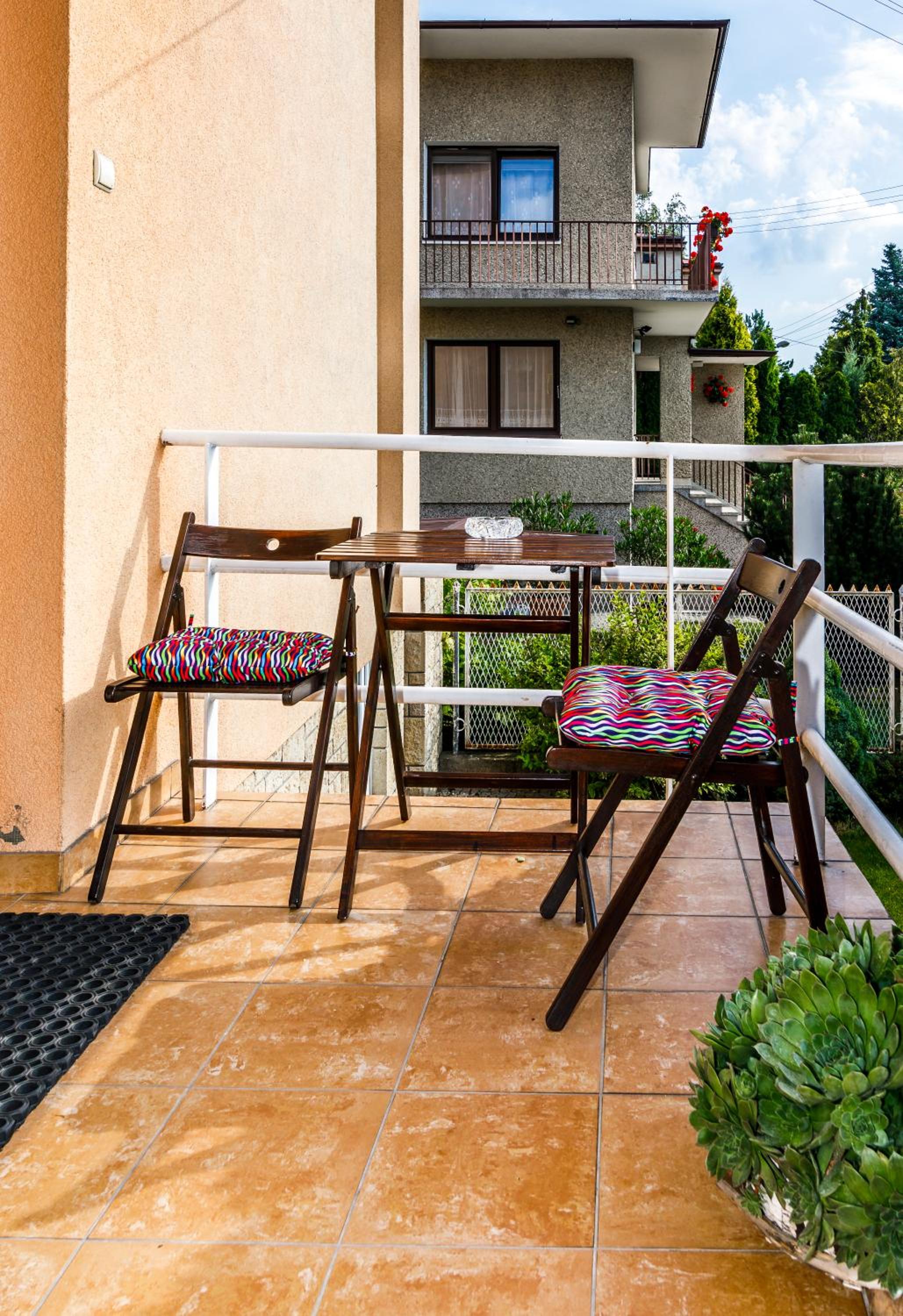 BeeApartments Żywiecka 49 view 3