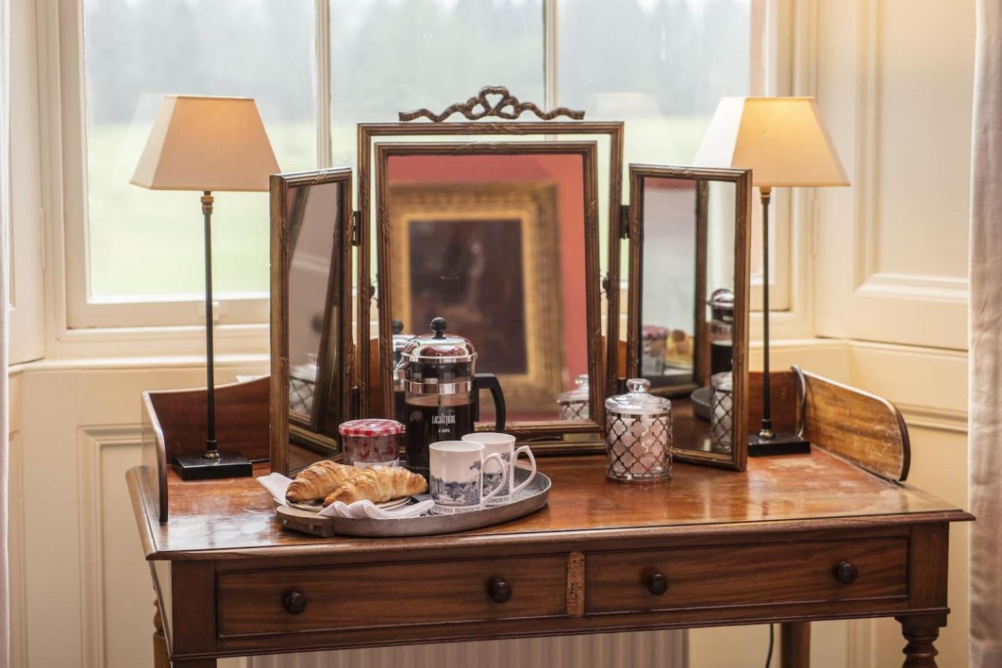 The Earl & Countess at Thirlestane Castle view 5