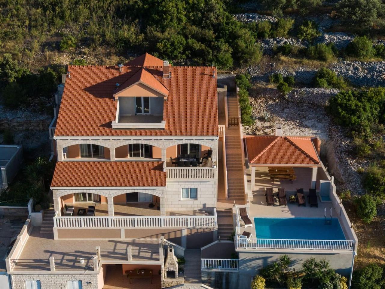 Villa Sea Lady view 5