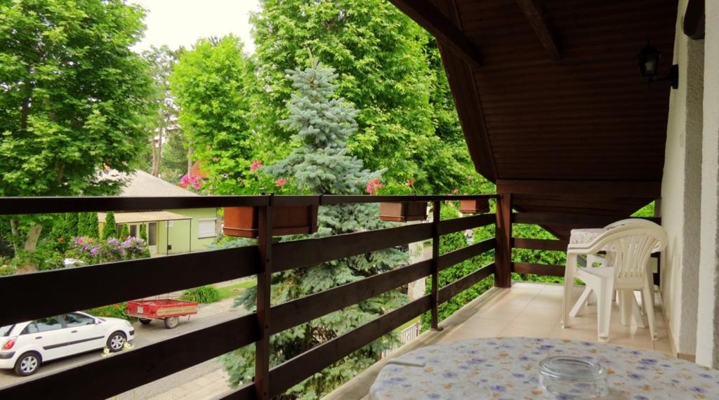 Charlie Vendégház,emelet 8 fős,100m2-es apartman view 3