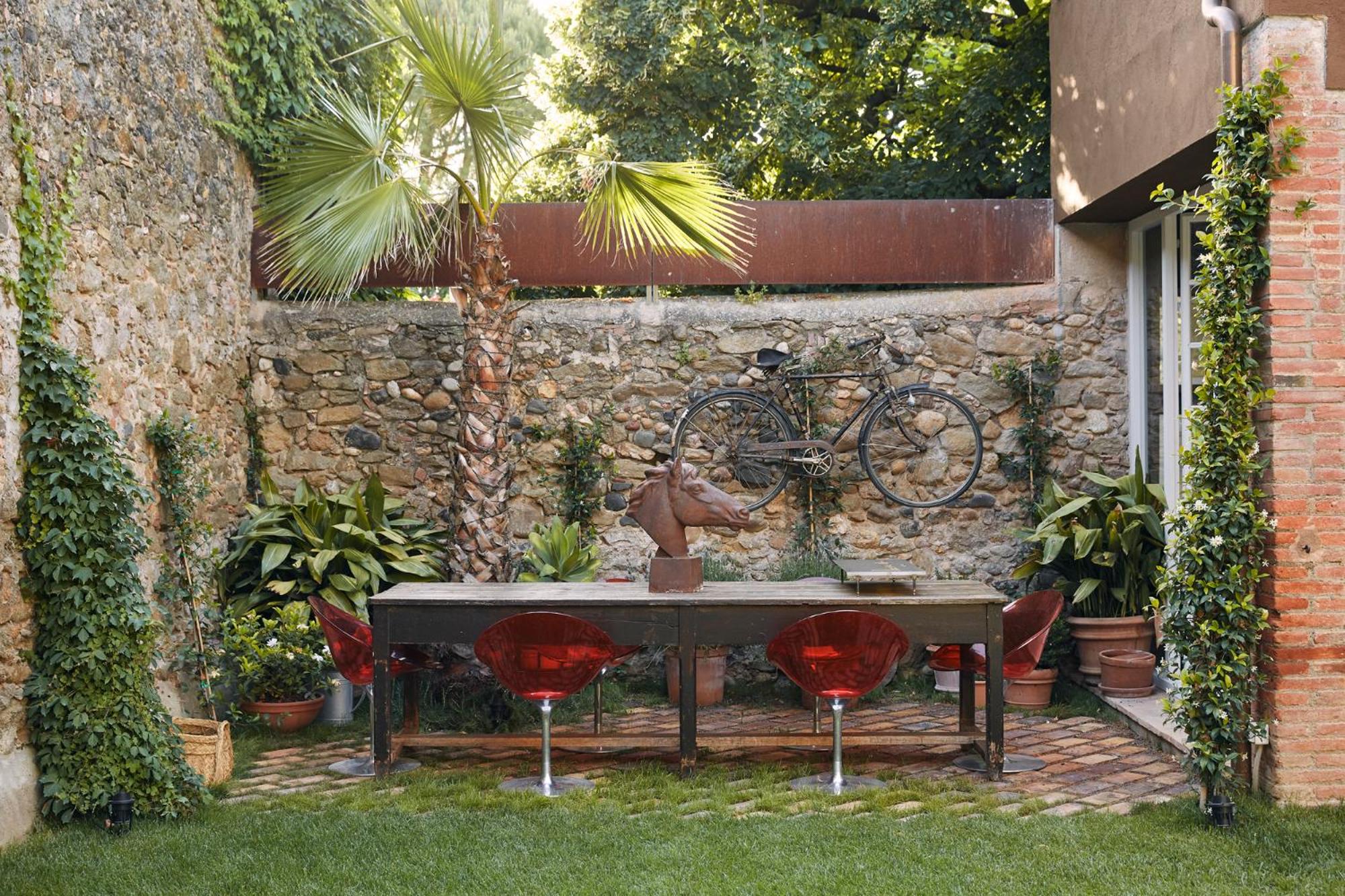 Llimona Suites - Adults Only view 3