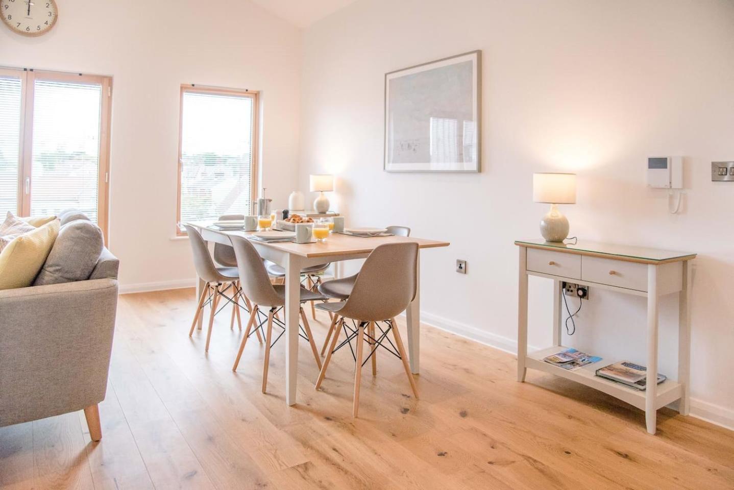 8 Deben Wharf, Woodbridge view 4