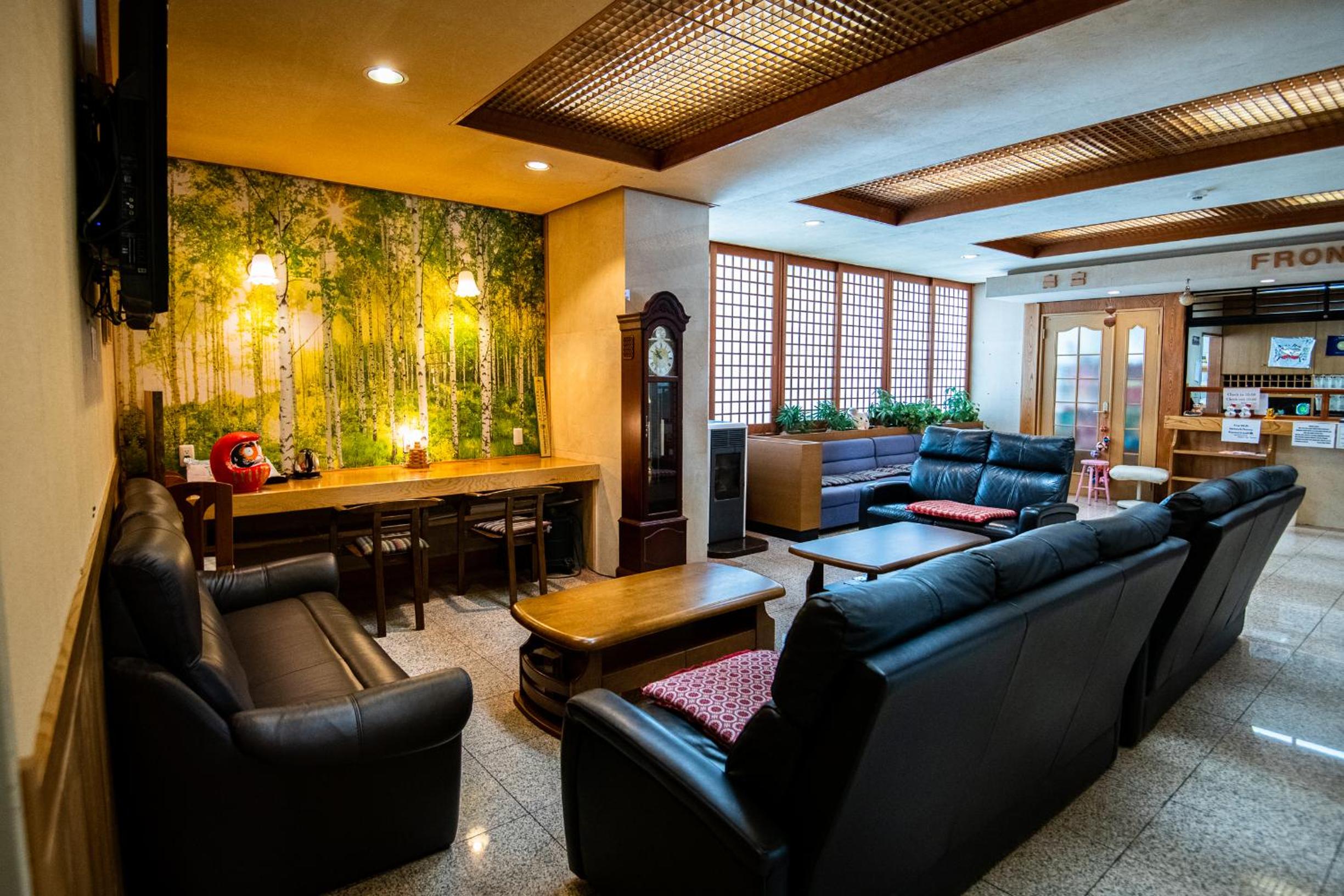 Toemu Nozawa Lodge view 3