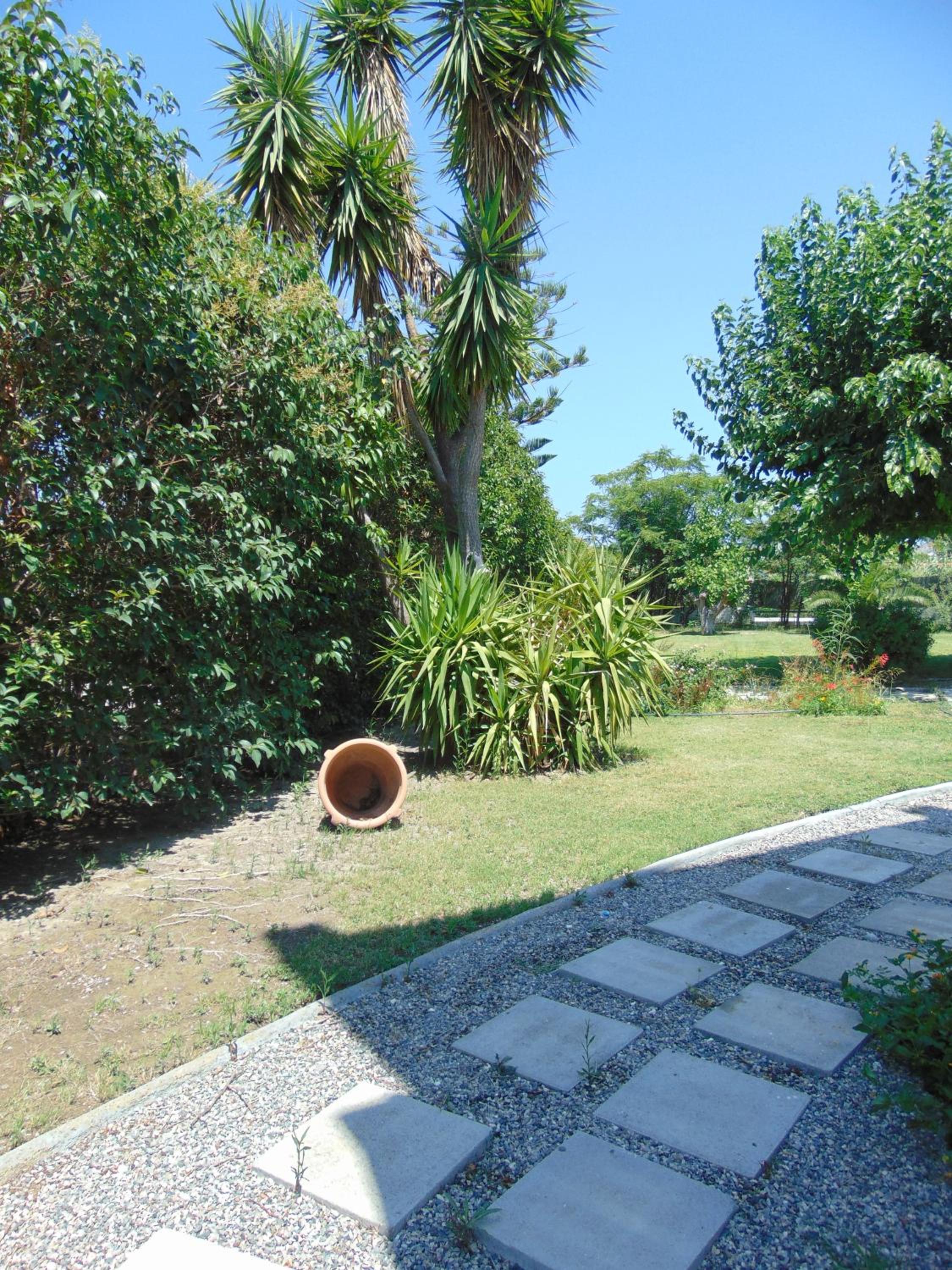 Villa Giovanni view 4