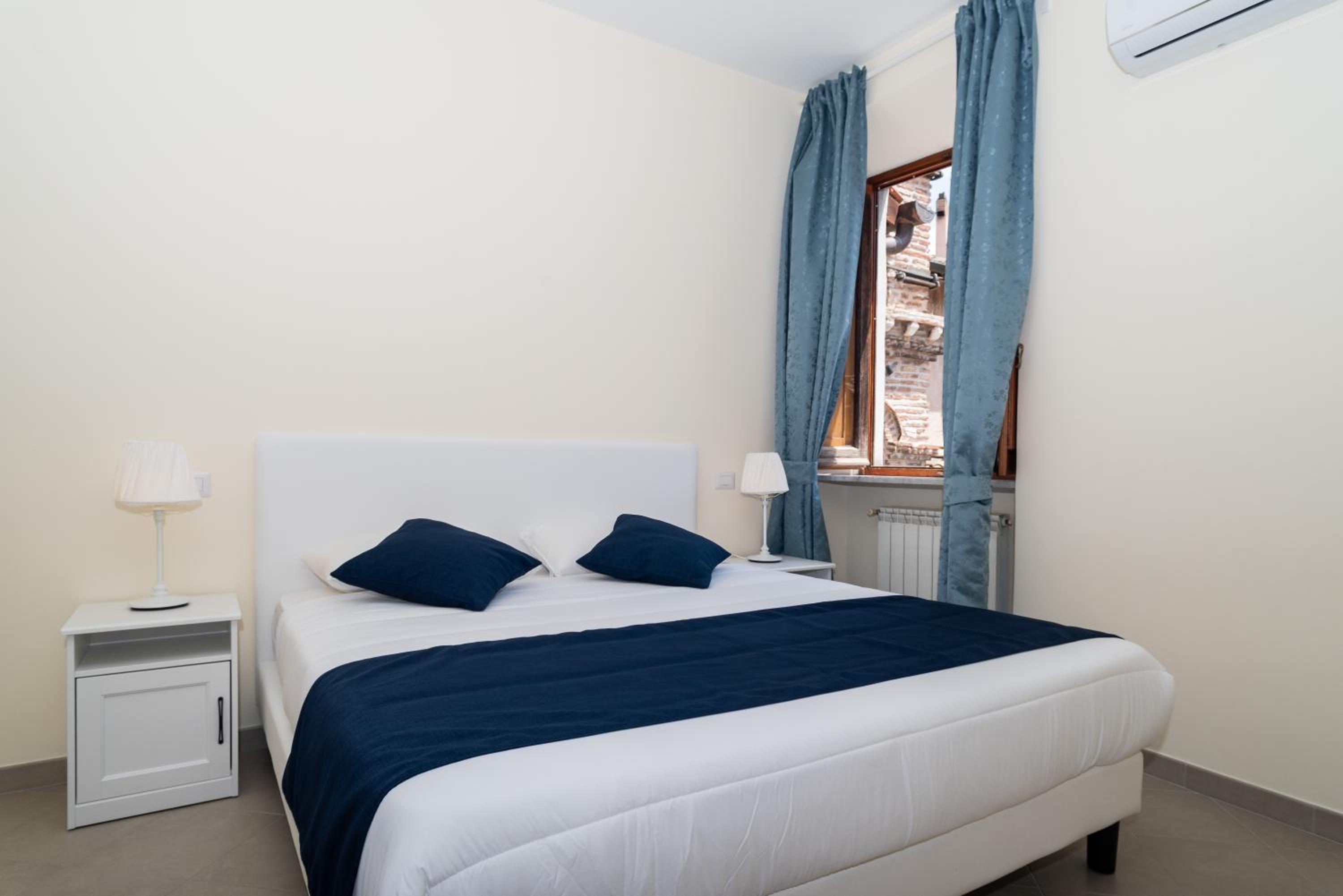 Minerva Monks Inn
