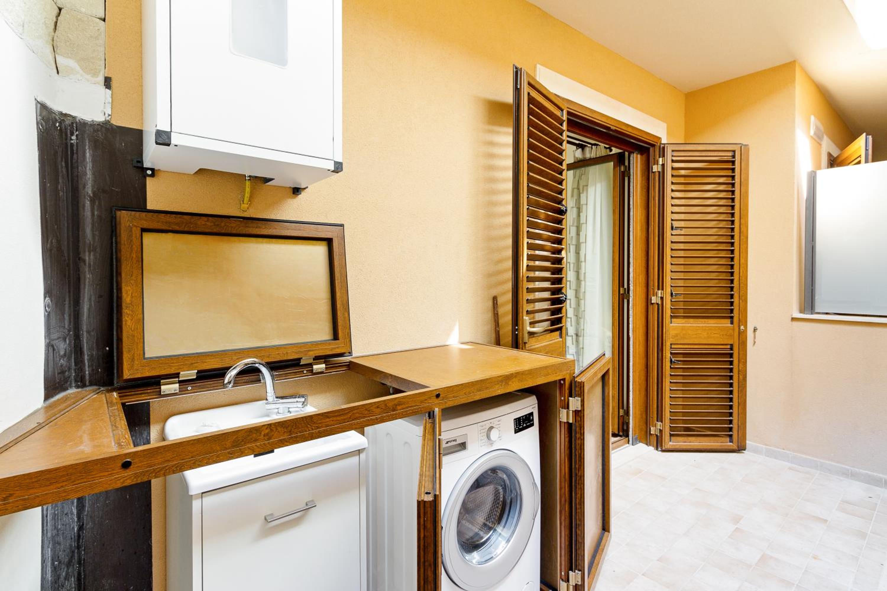 GuestHost - Calipso Seaview Flat with Private Parking, fotografia 4