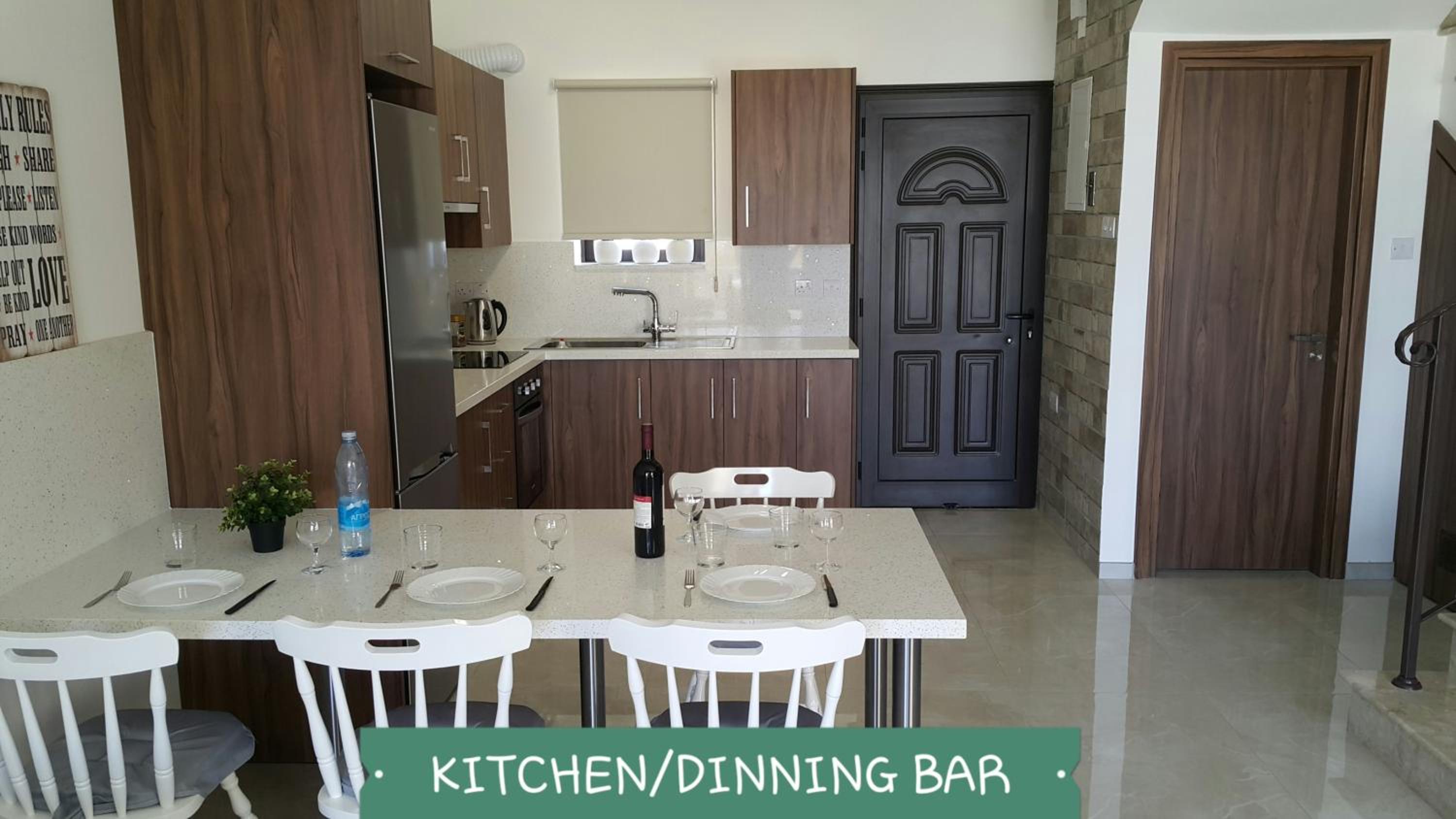 CHRIS'S KYKLADES HOLIDAY APARTMENT