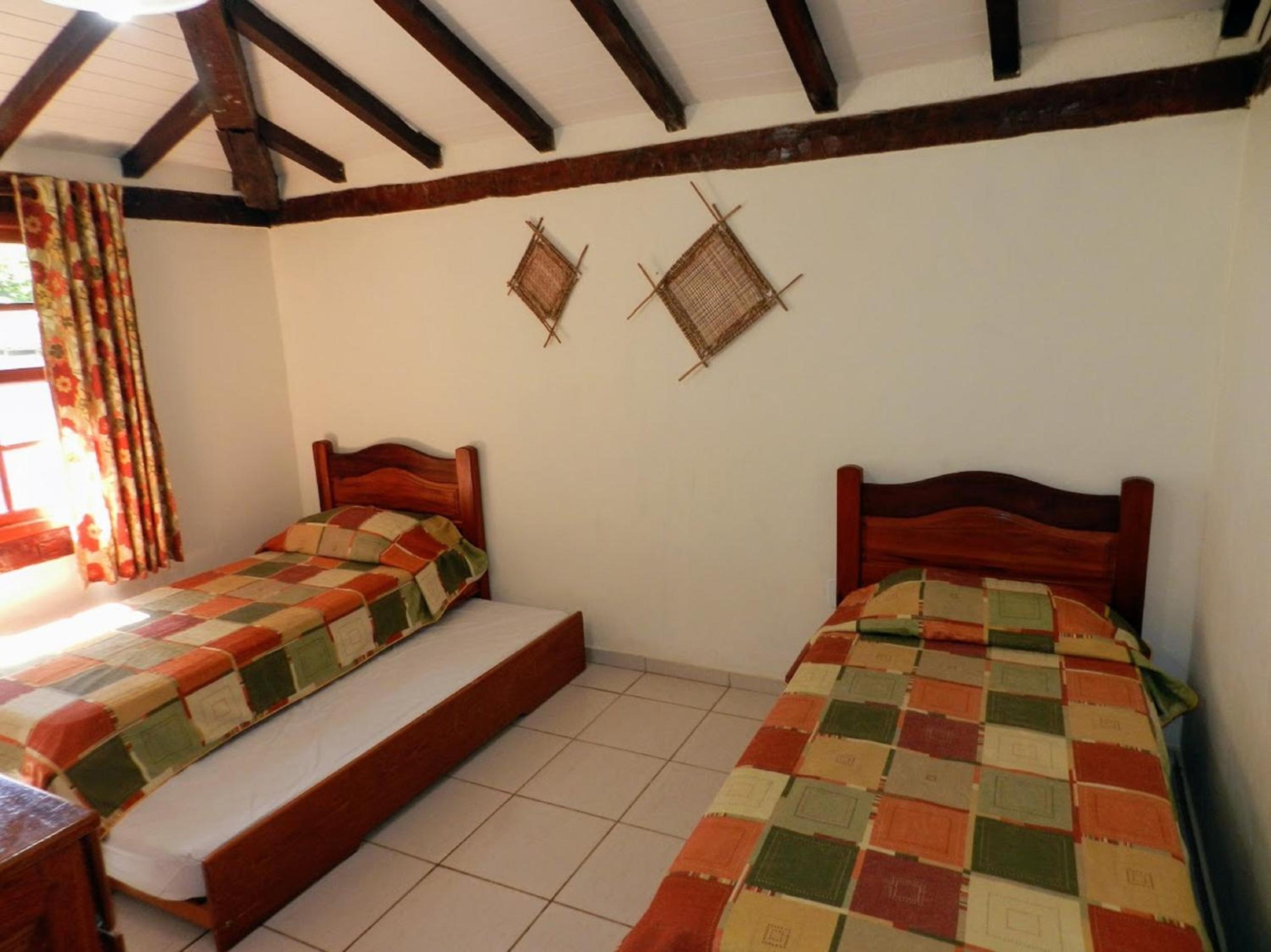 Excelente casa a 150 mts da Praia da Ferradura