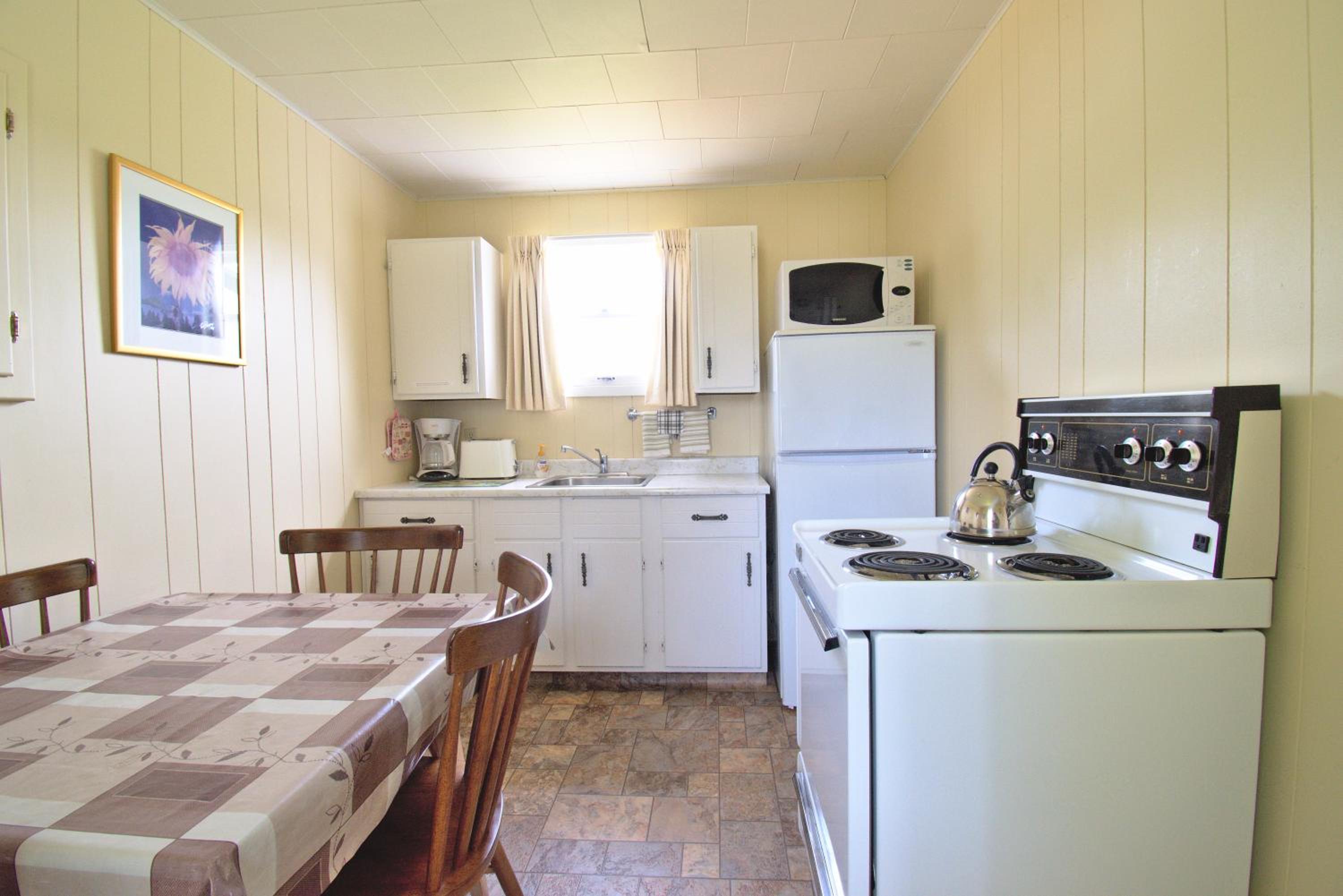 Lakeview Lodge and Cottages