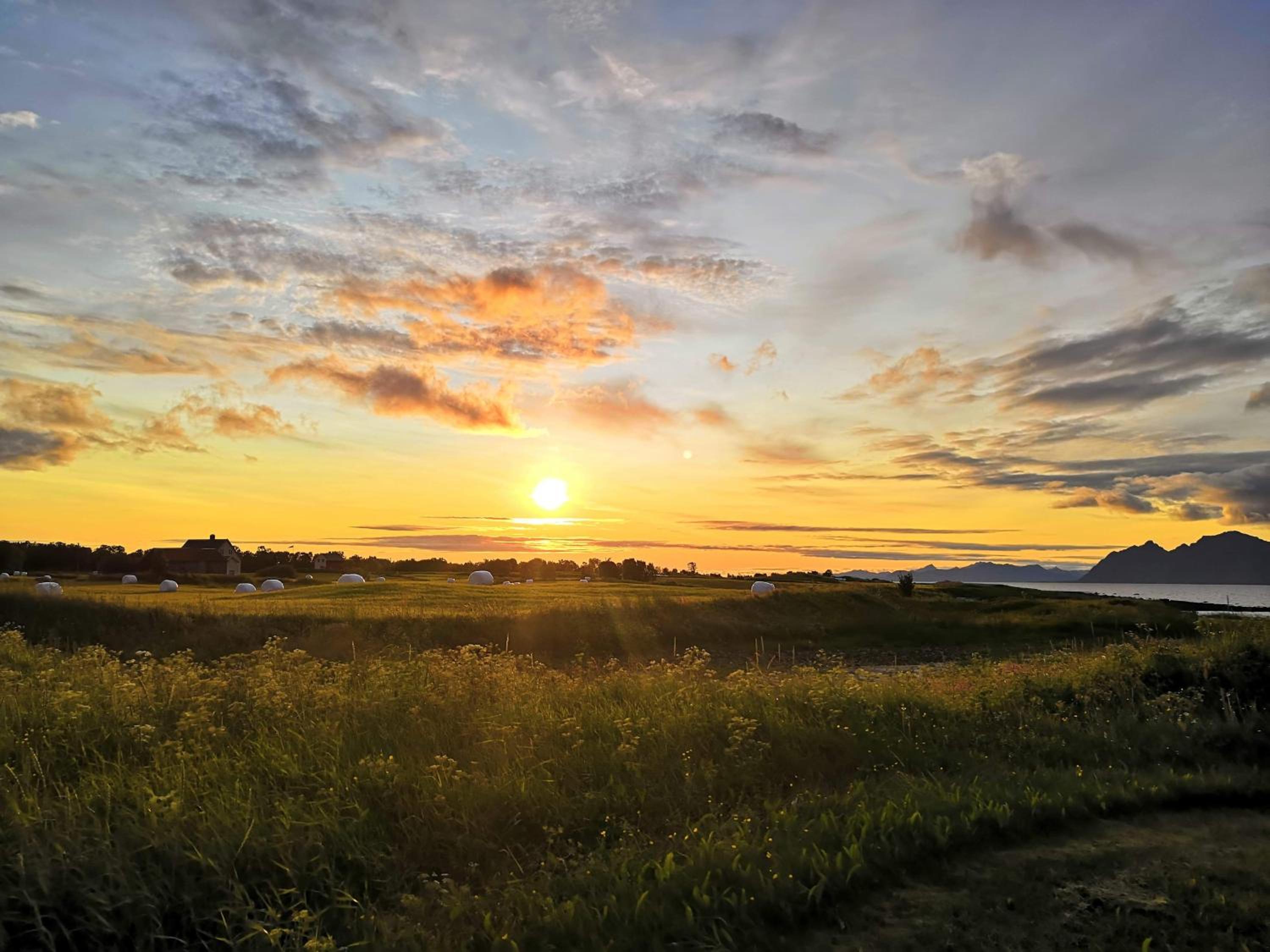 Midnattsolveien 3158,Sommarhusstrand Laukvik Lofoten Norway view 3