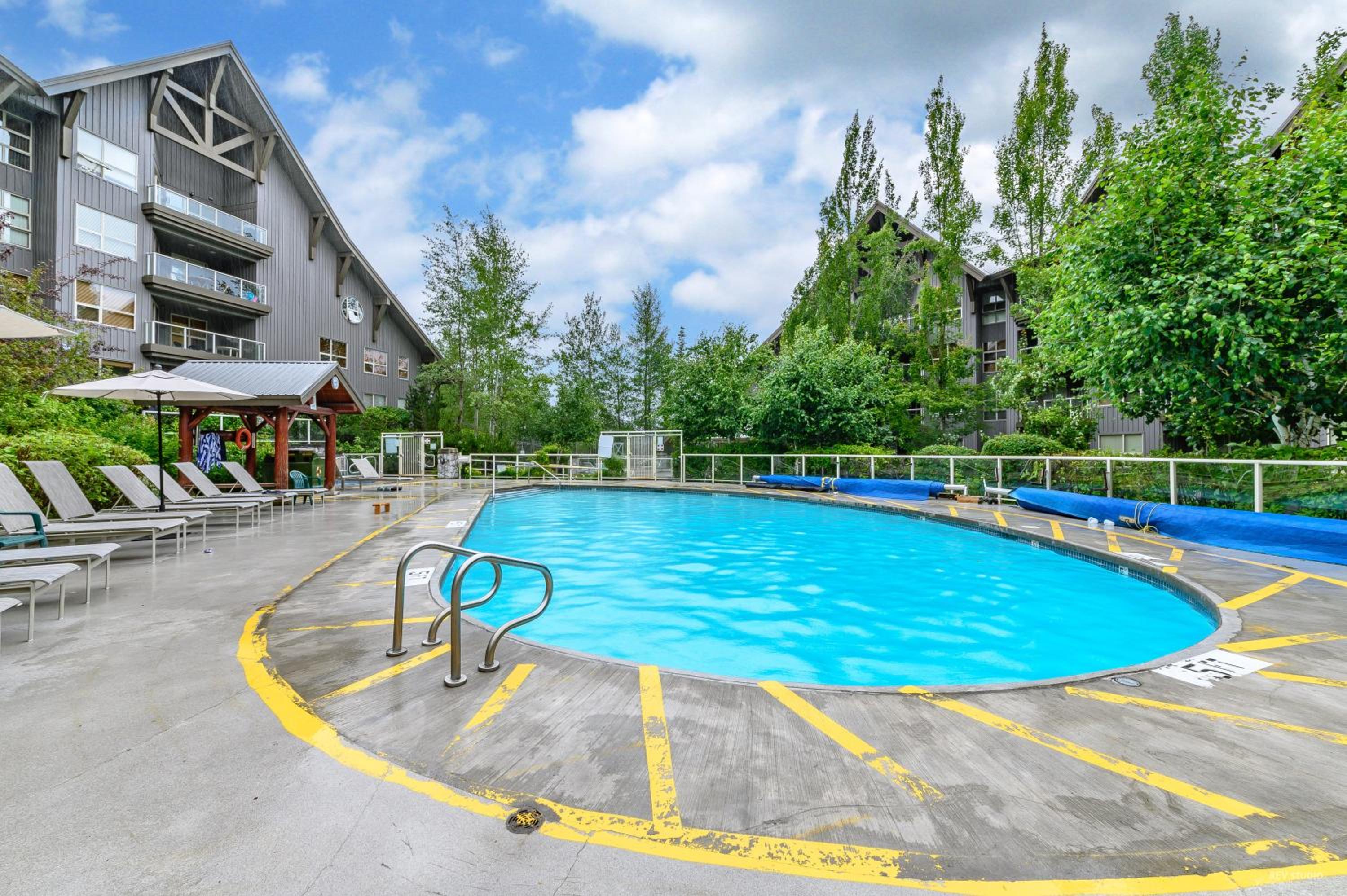 The Best Top Floor Ski-in/Ski-out at the Aspens