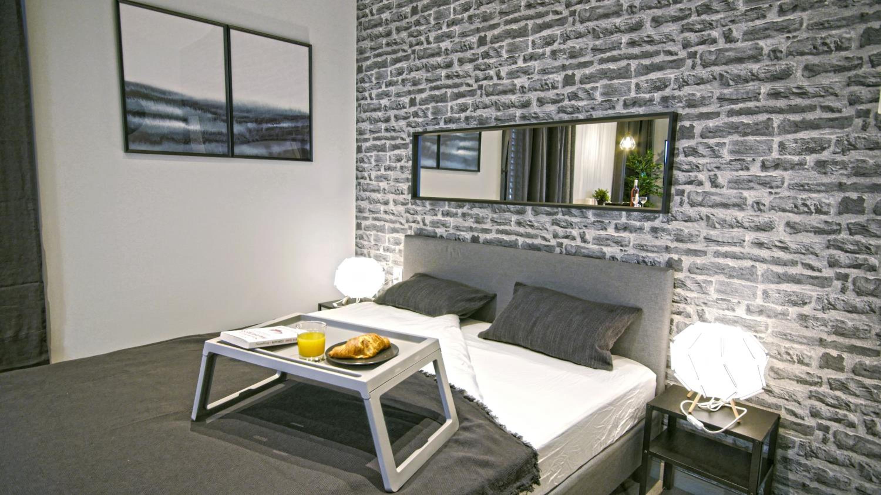 Frank-Kiss Apartments view 4