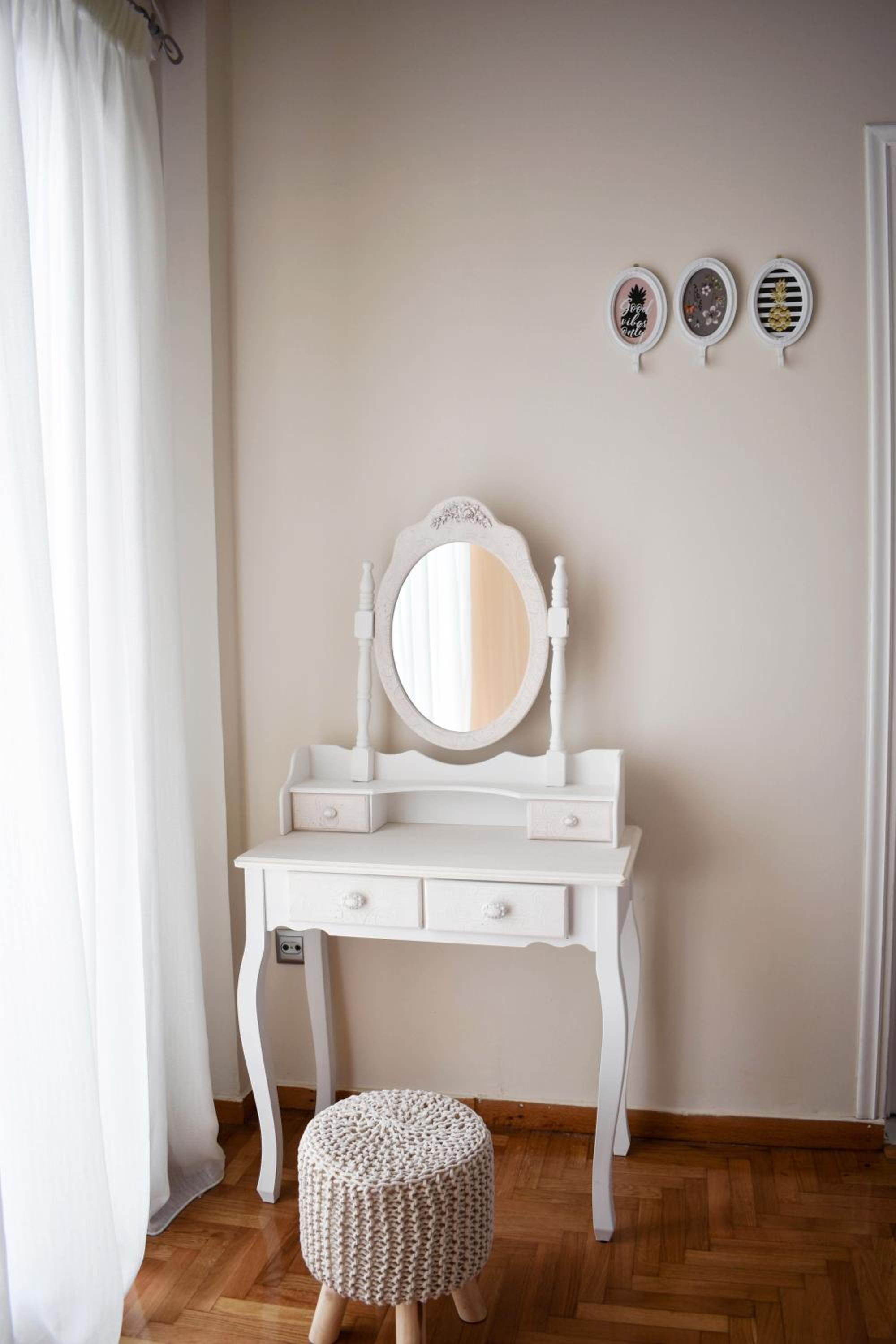 OLIVER SUITES