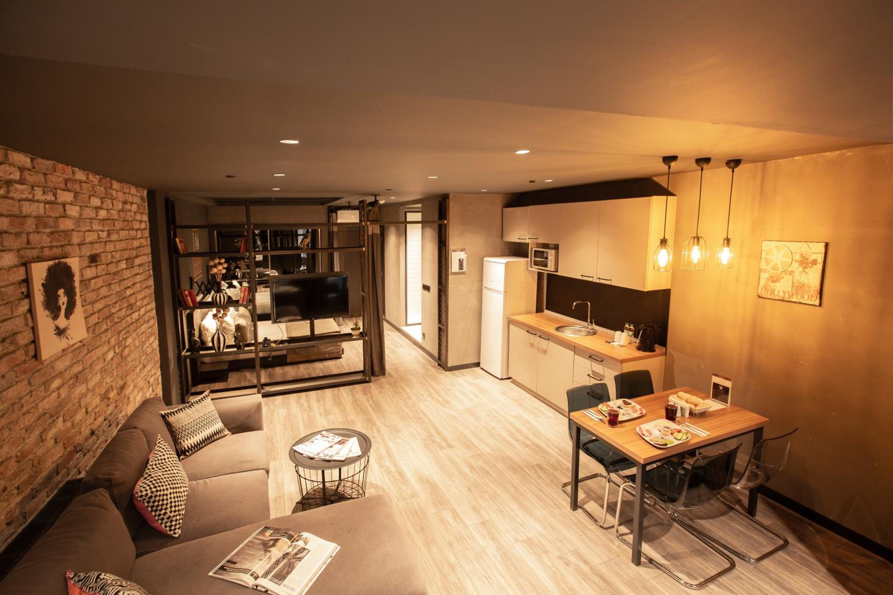 Cityloft 161 - Image 119