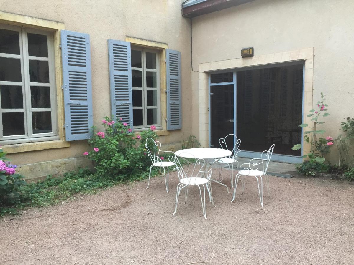 La maison des pères view 2