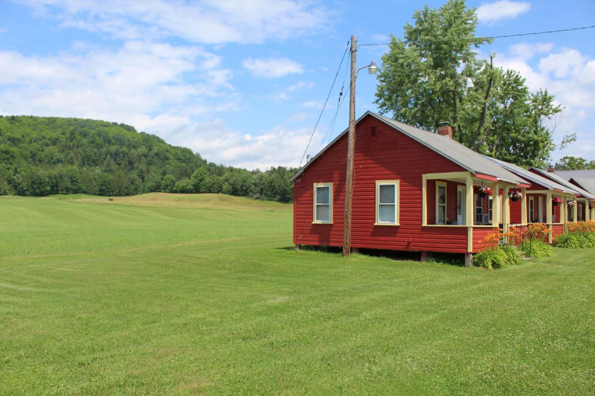 Mohawk Cottages view 4