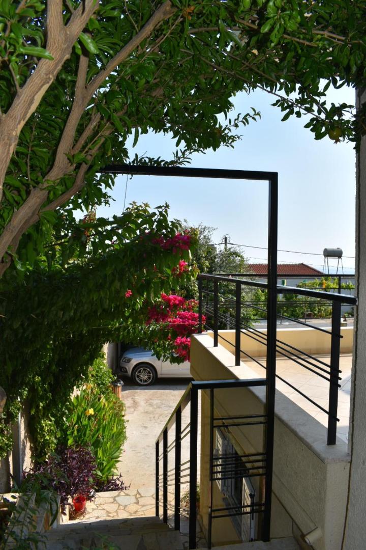 J&B Rooms Dhermi