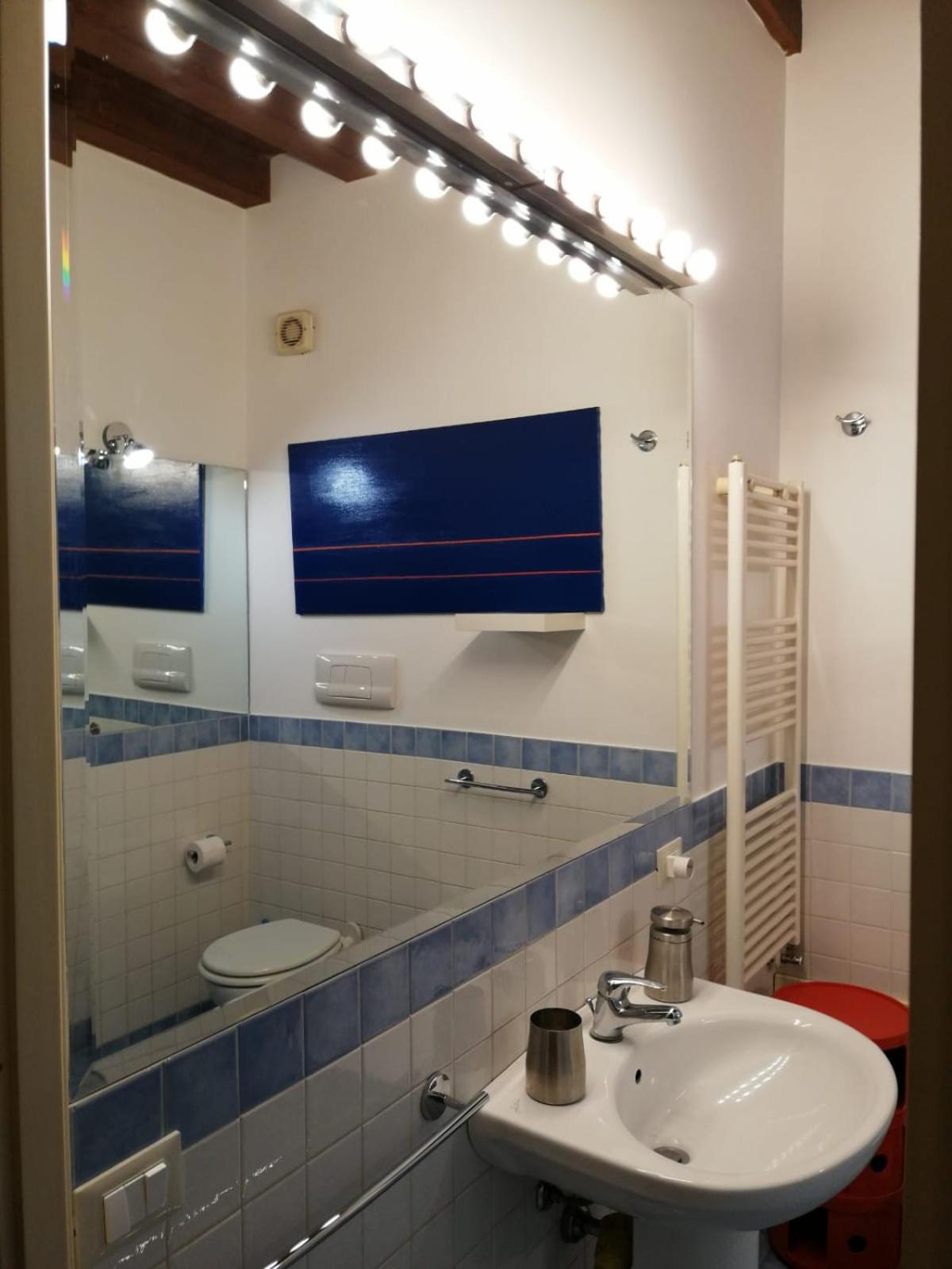 Cassàri Suite en Palermo — bathroom