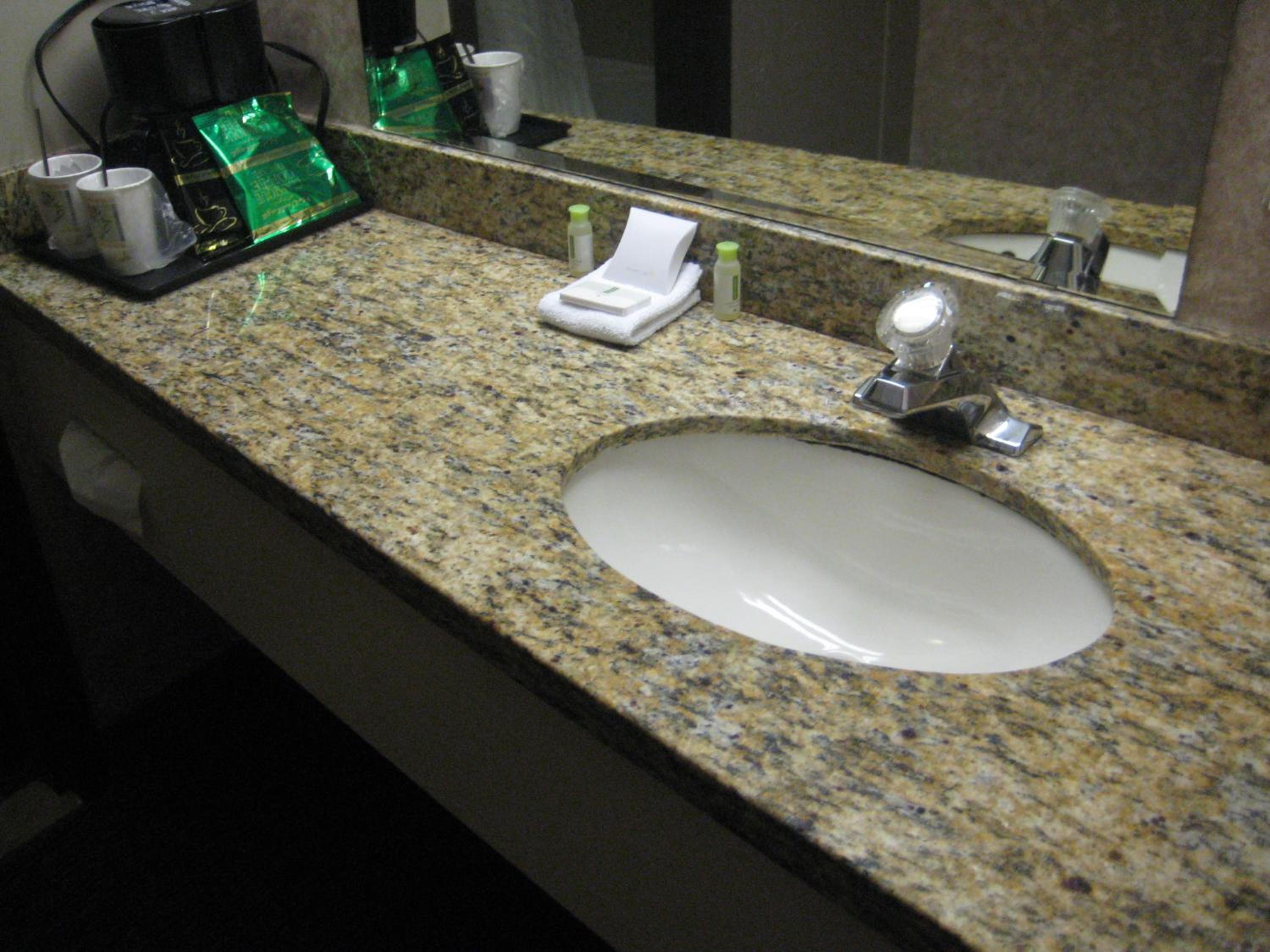 Days Inn by Wyndham Montreal Airport Conference Centre - Property Image 5