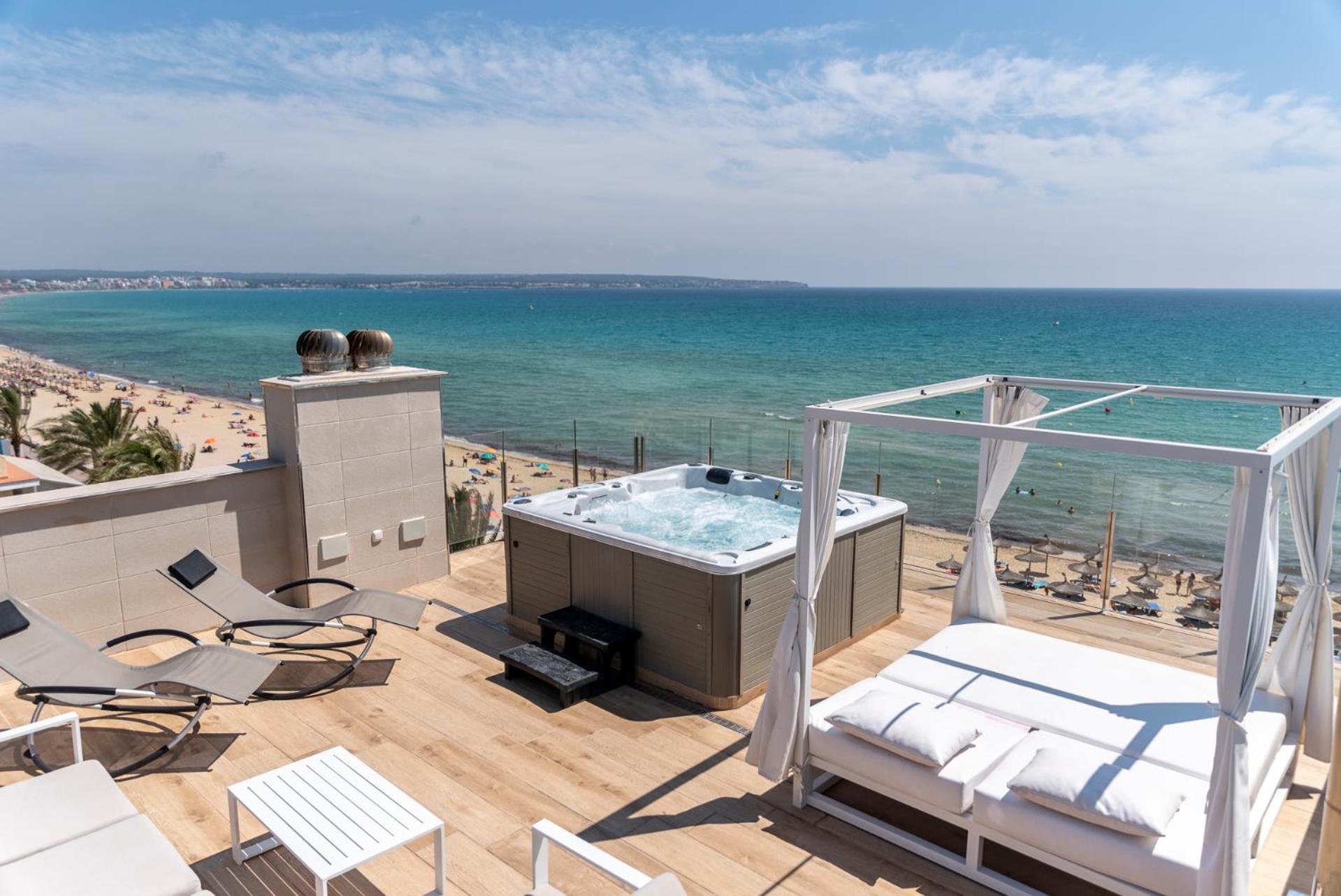 Playa de Palma Vacations - Apartaments Delfin - Property Image 1