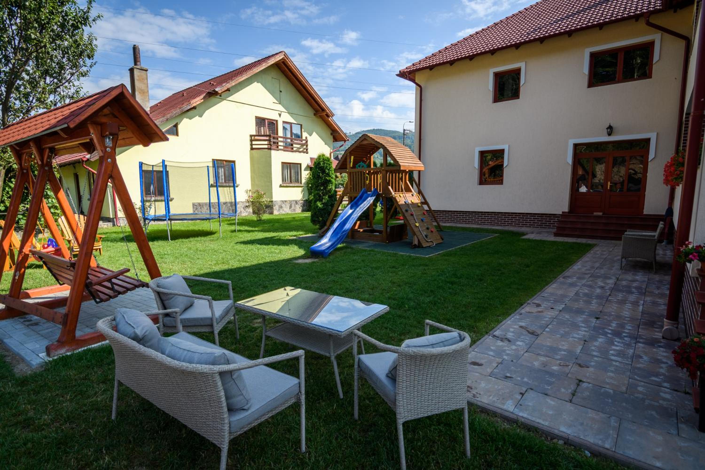 Photo 44
