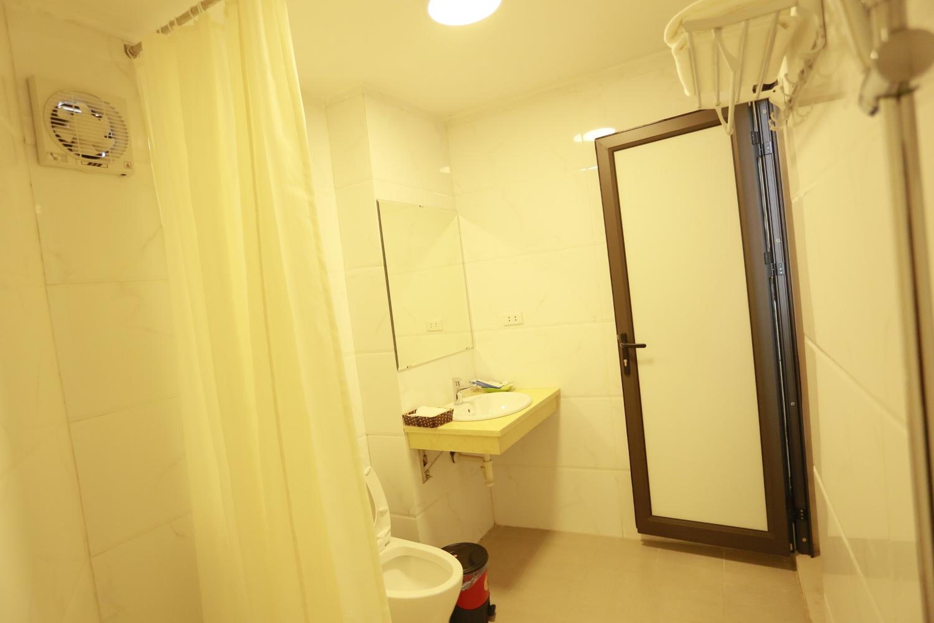 Anova 2 Hotel