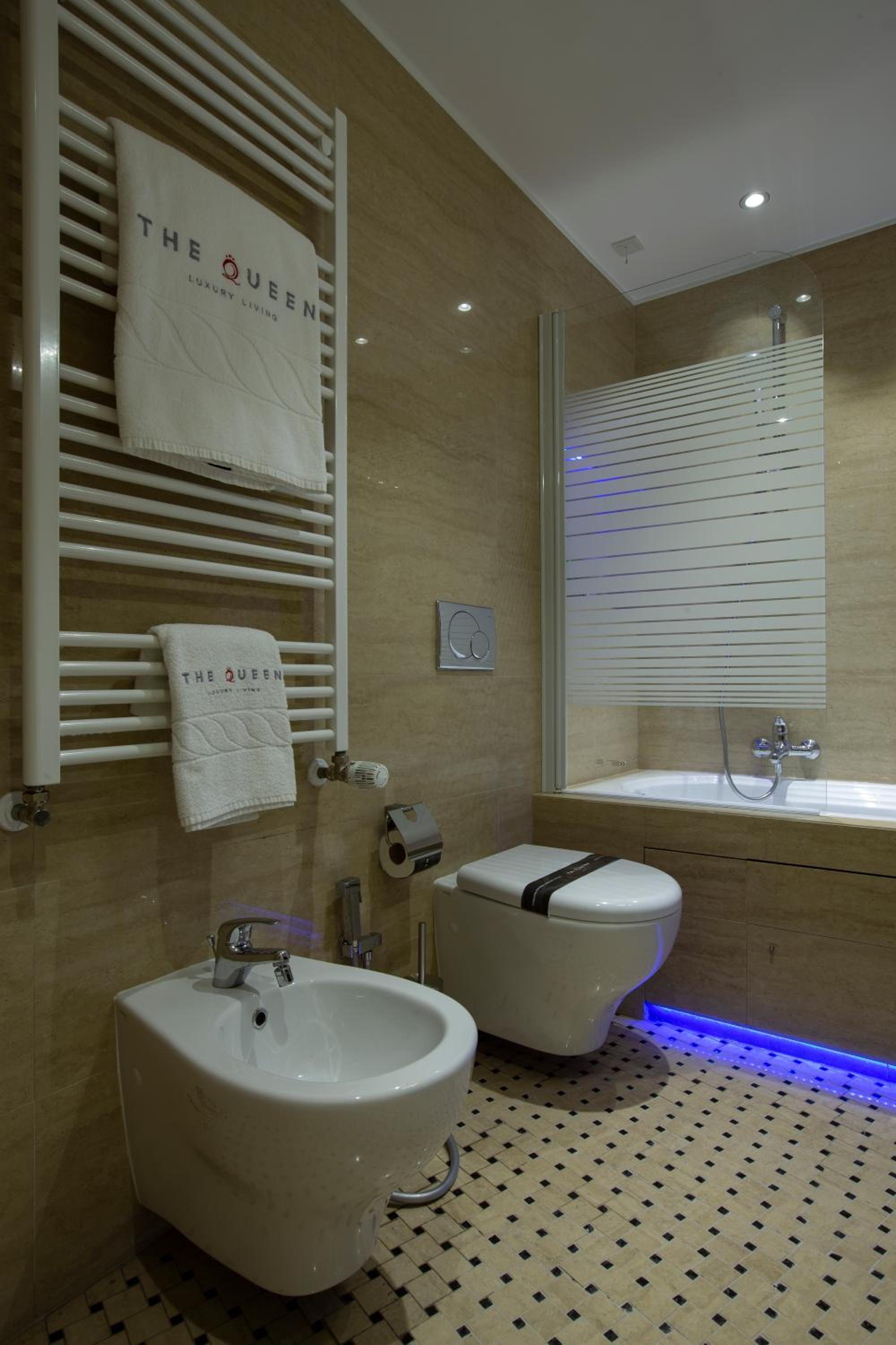 The Queen Luxury Apartments - Villa Carlotta