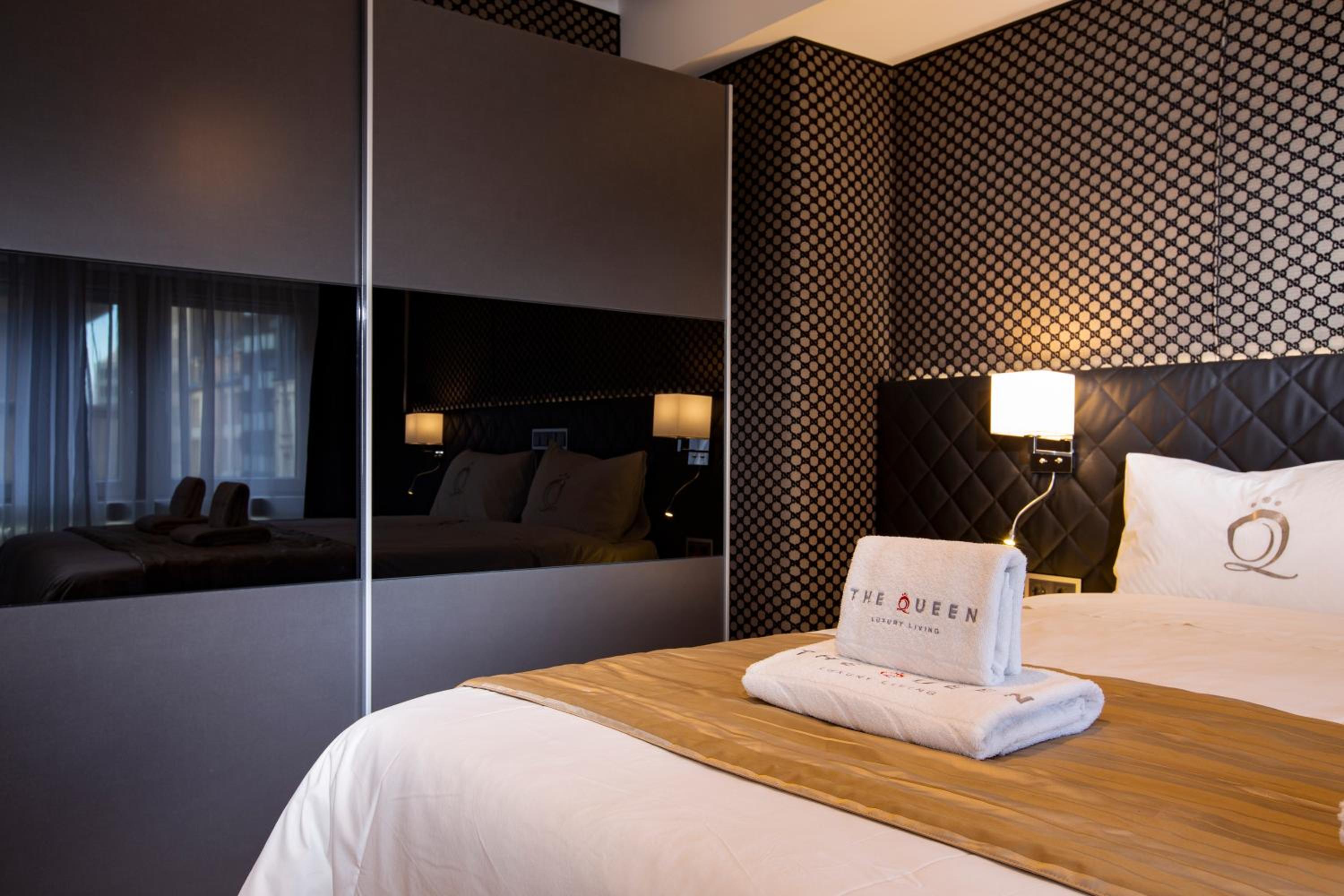 The Queen Luxury Apartments - Villa Carlotta