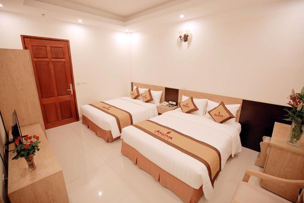 Anova 2 Hotel