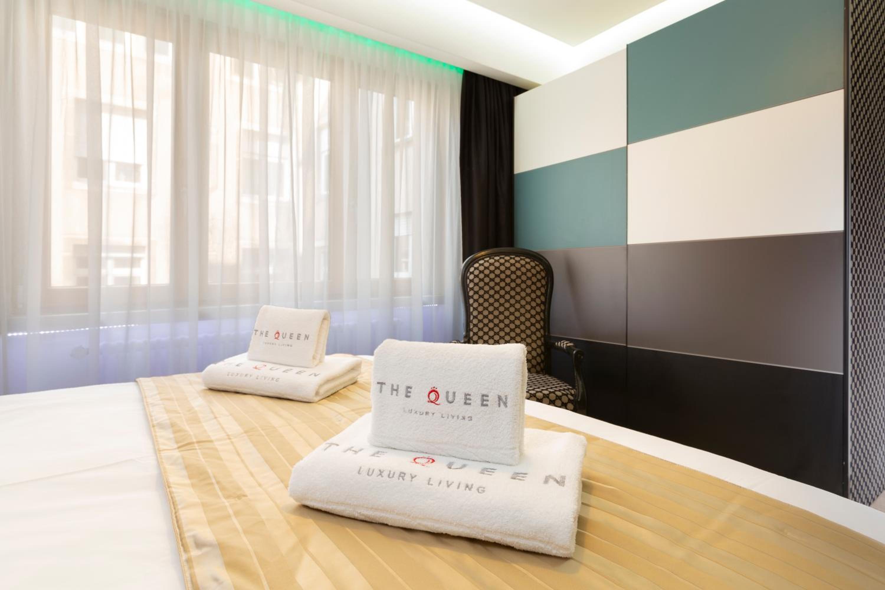 The Queen Luxury Apartments - Villa Carlotta