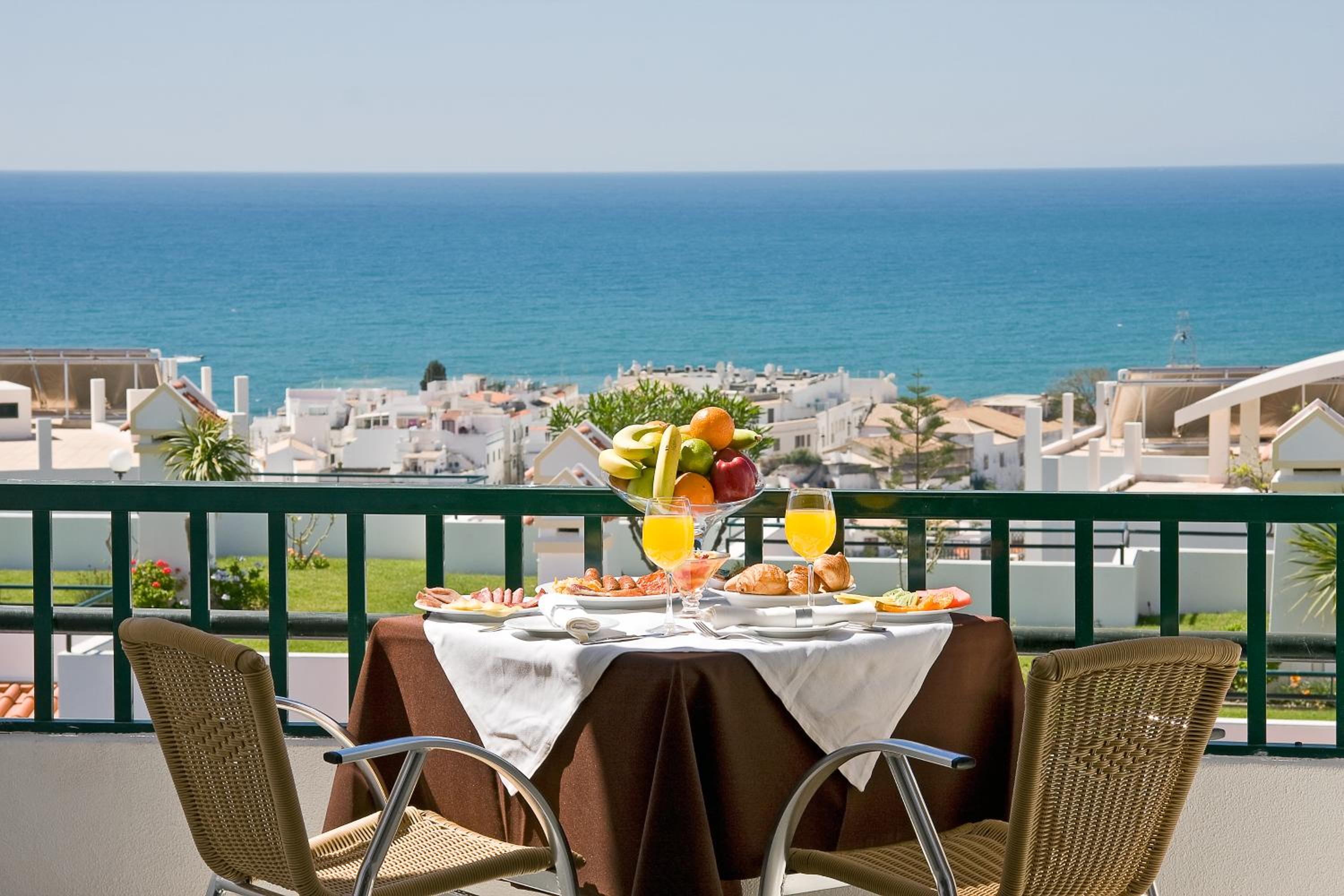 Hotel Cerro Mar Atlantico & Cerro Mar Garden - Image 1