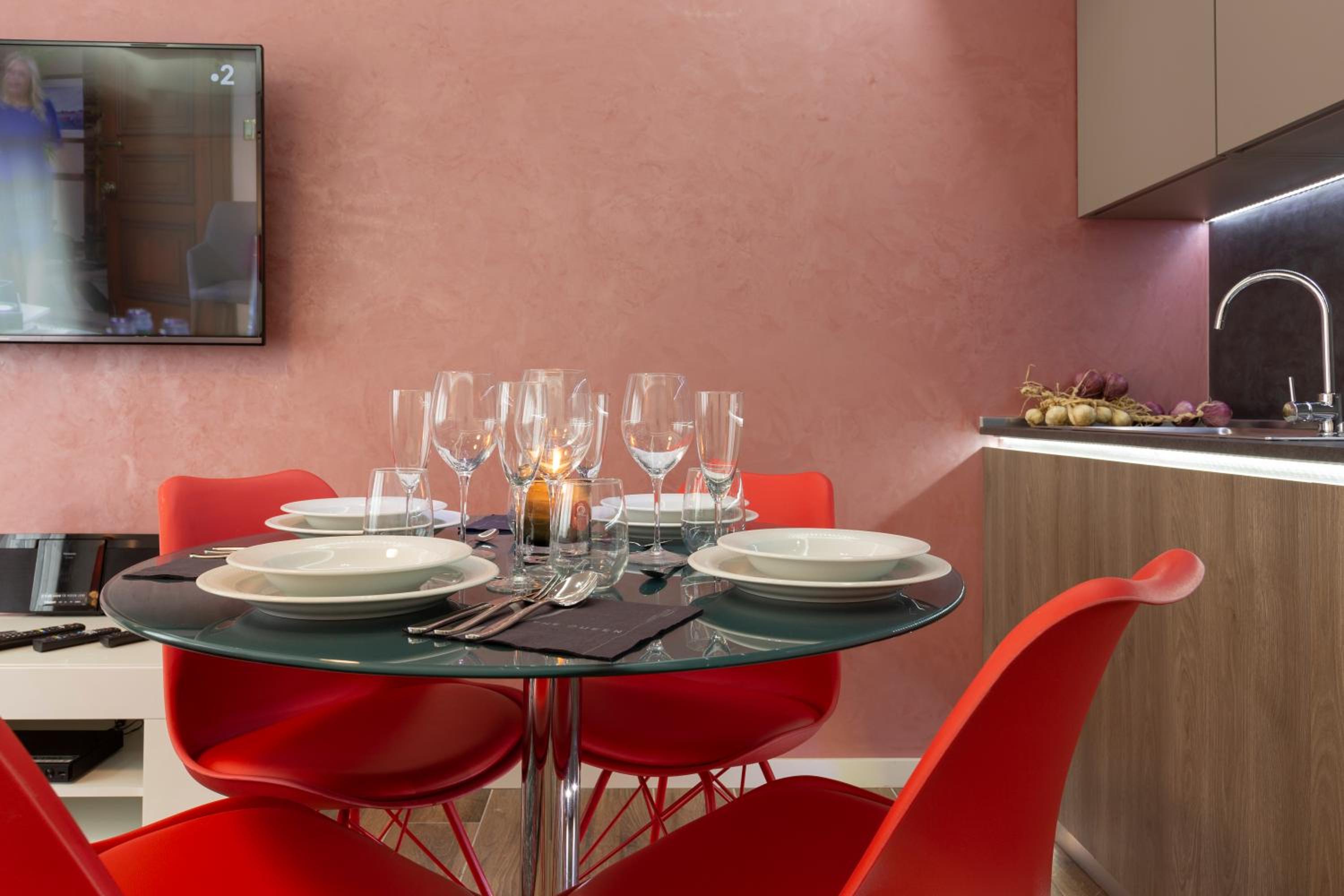 The Queen Luxury Apartments - Villa Carlotta