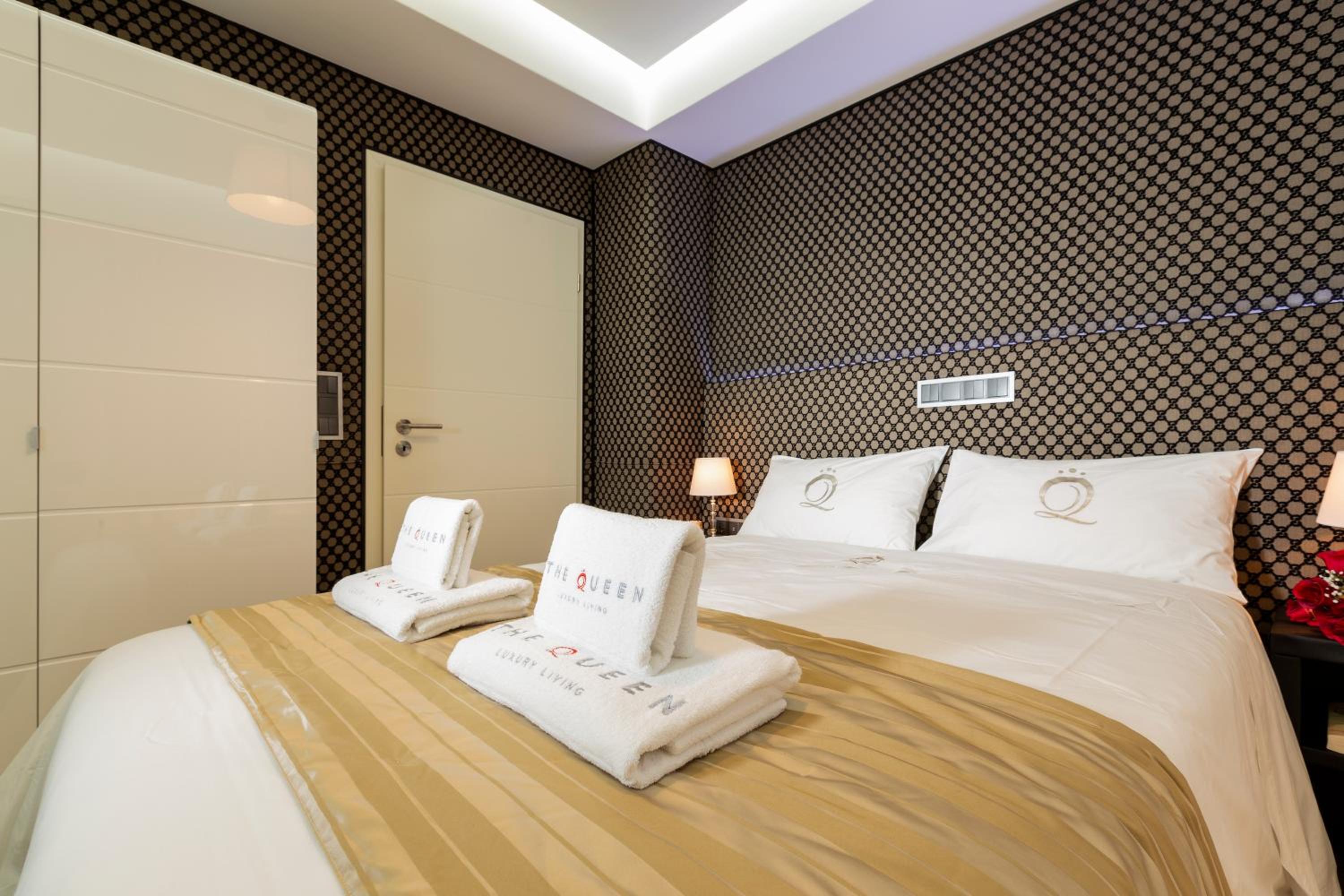 The Queen Luxury Apartments - Villa Carlotta