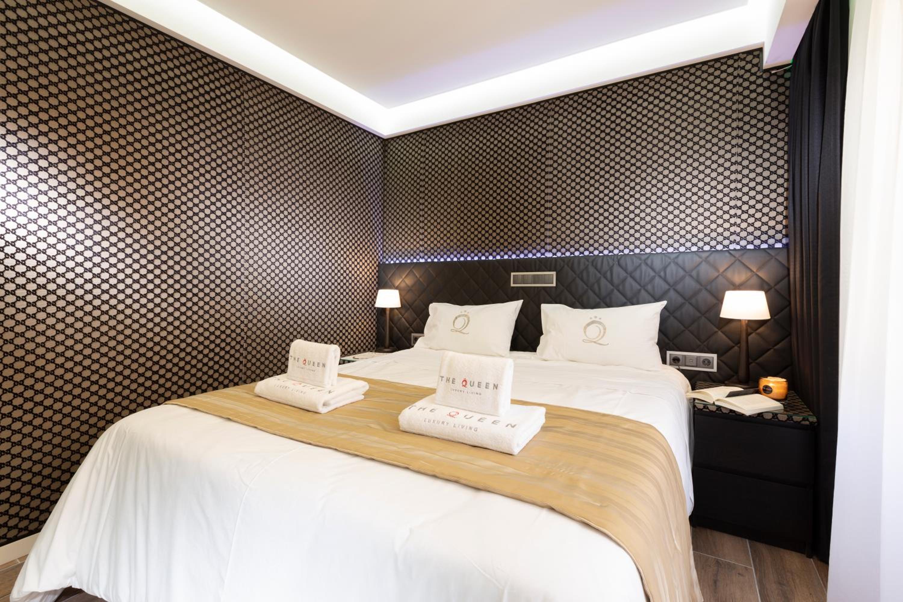 The Queen Luxury Apartments - Villa Carlotta