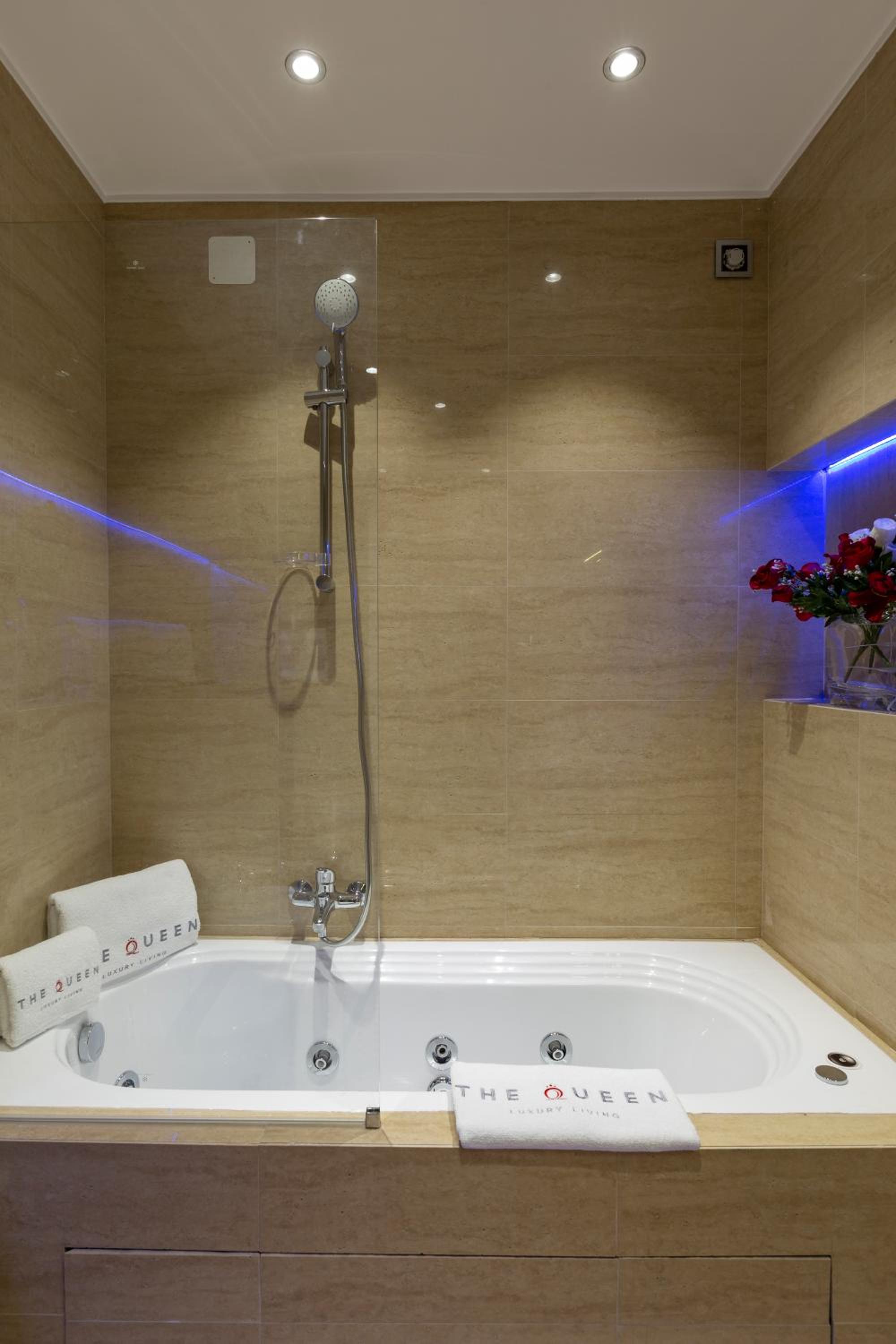 The Queen Luxury Apartments - Villa Carlotta