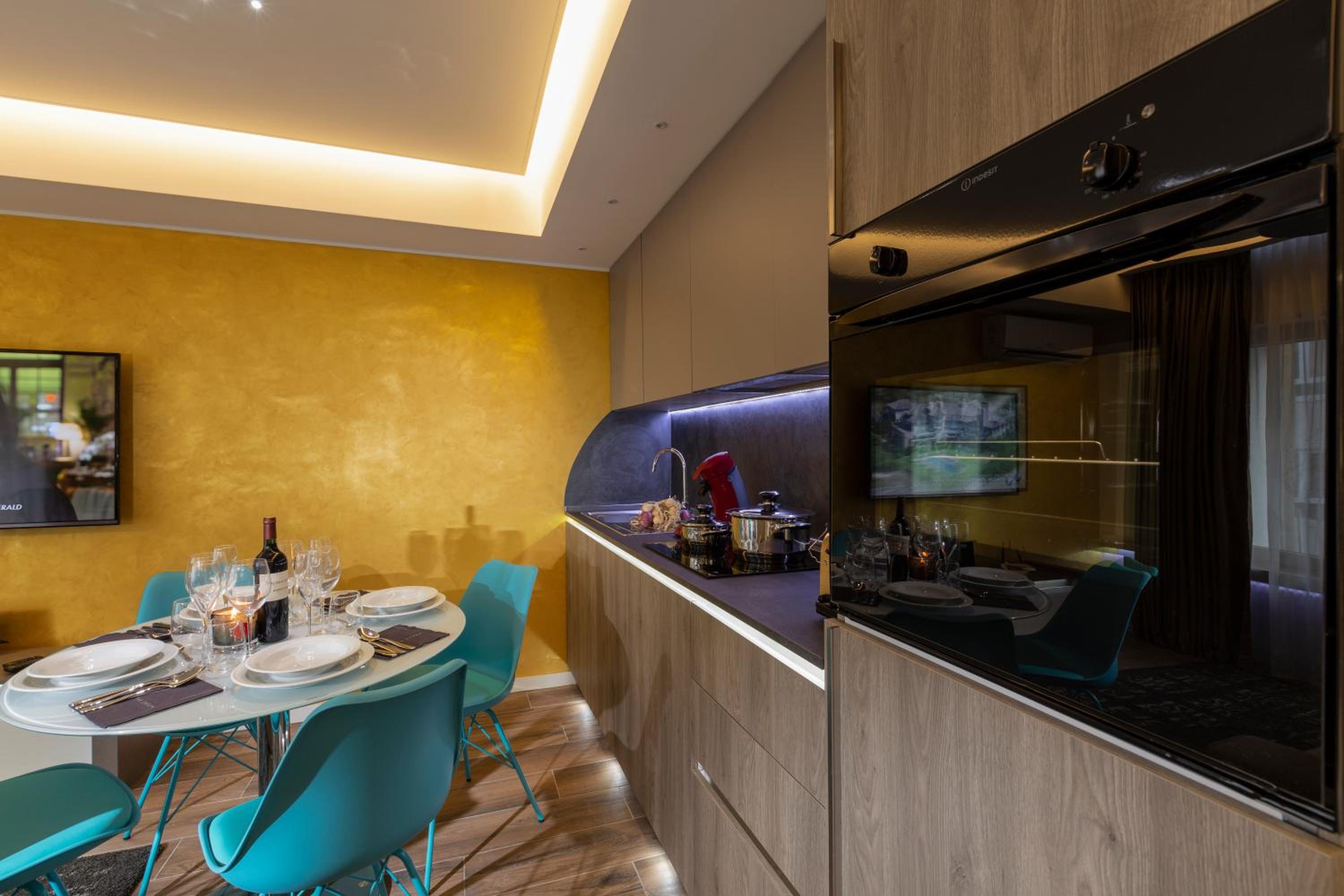 The Queen Luxury Apartments - Villa Carlotta