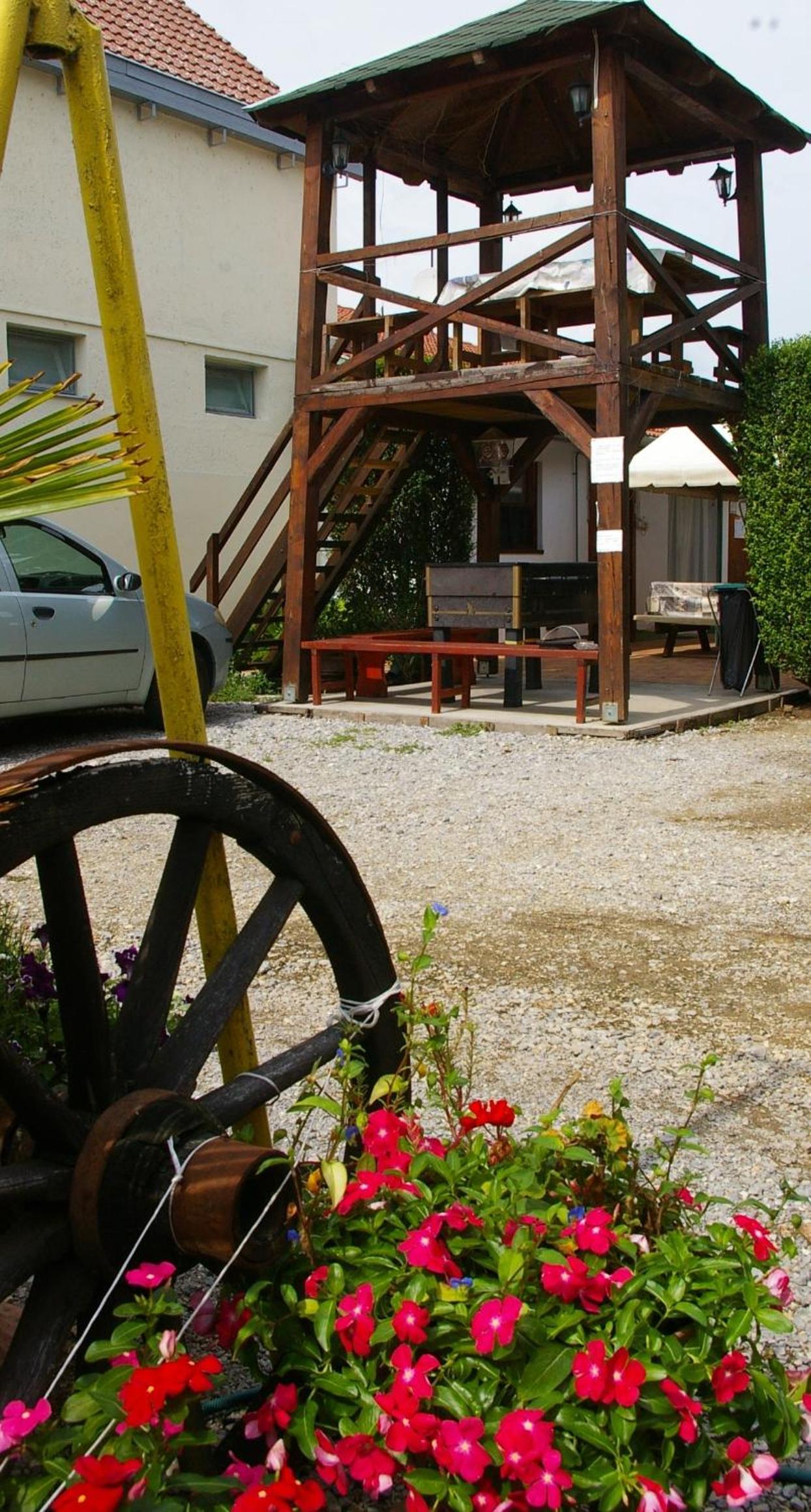 Unicum Vendégház view 3