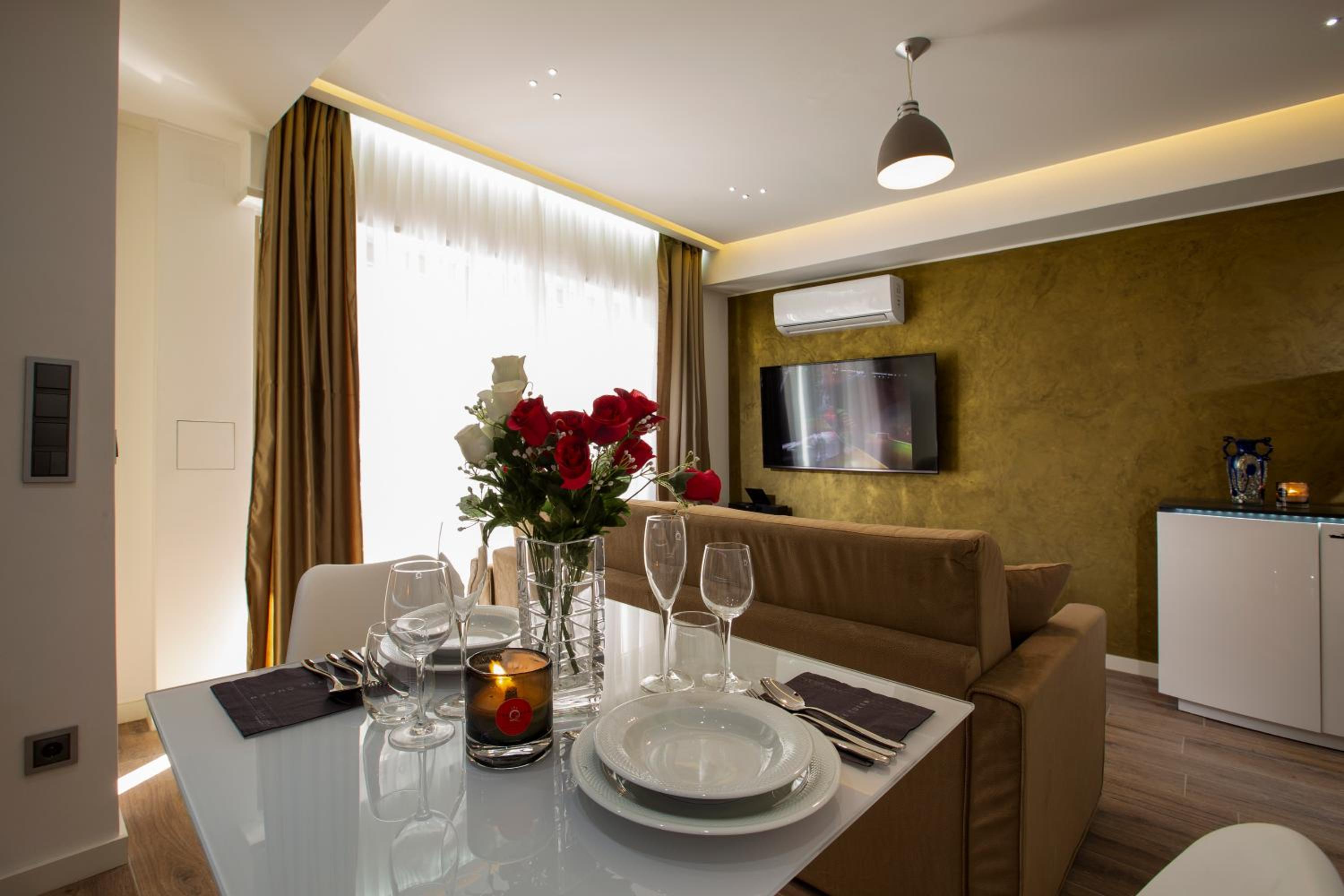 The Queen Luxury Apartments - Villa Carlotta