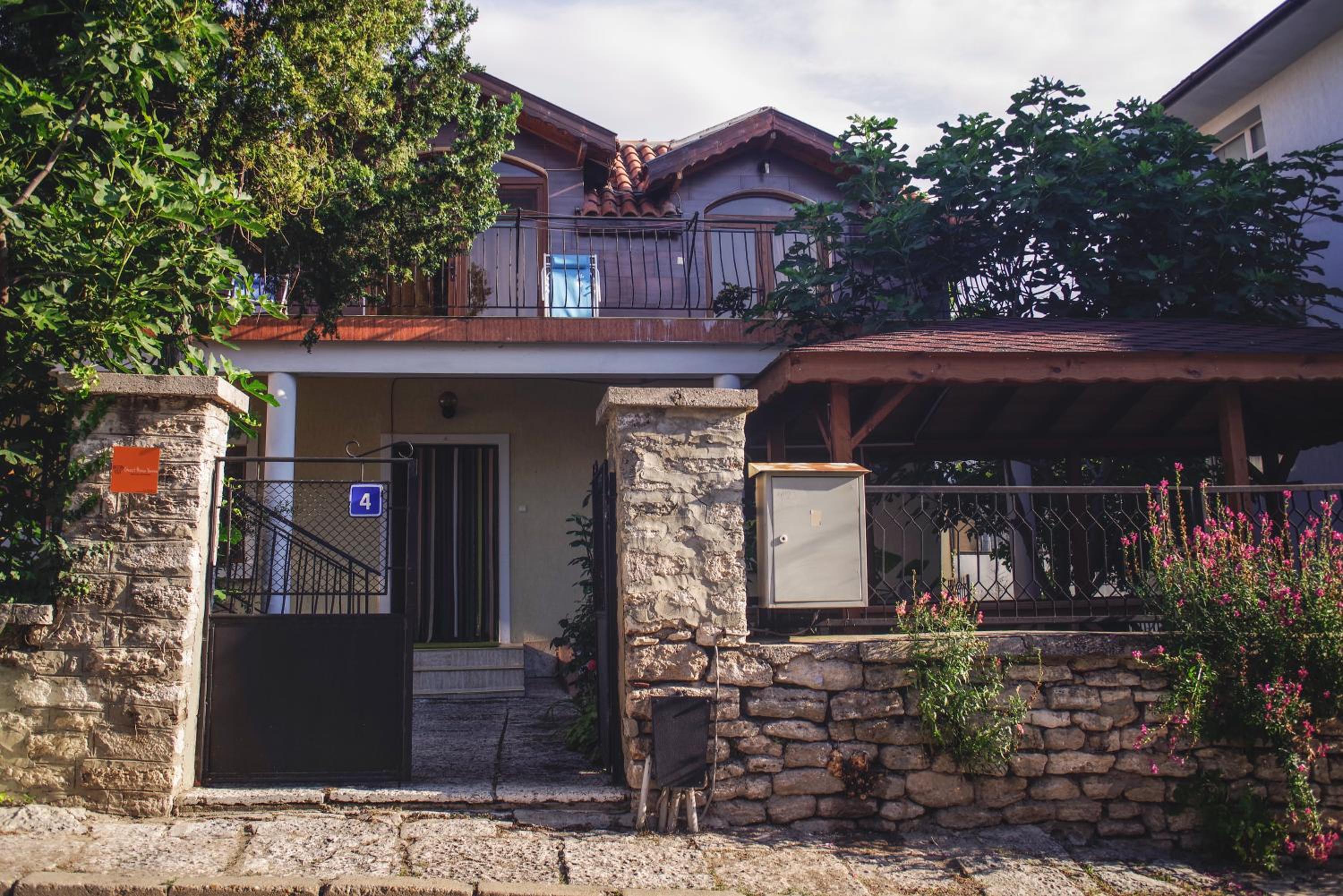 Guest House Yoanna