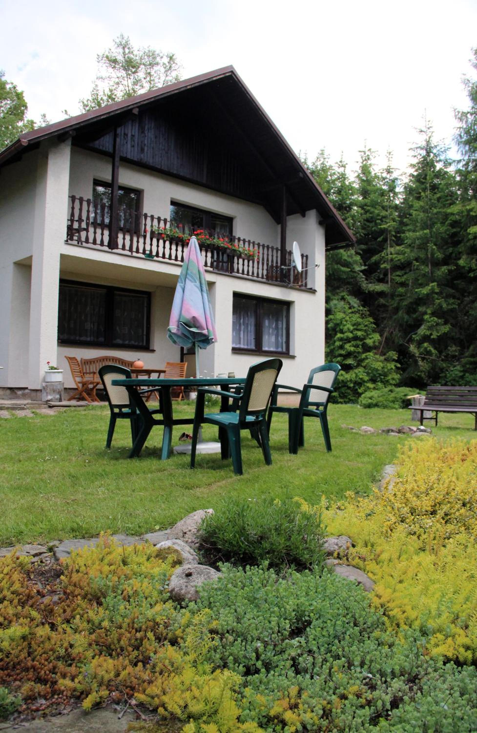 Spacious house at the gate of Giant Mountains