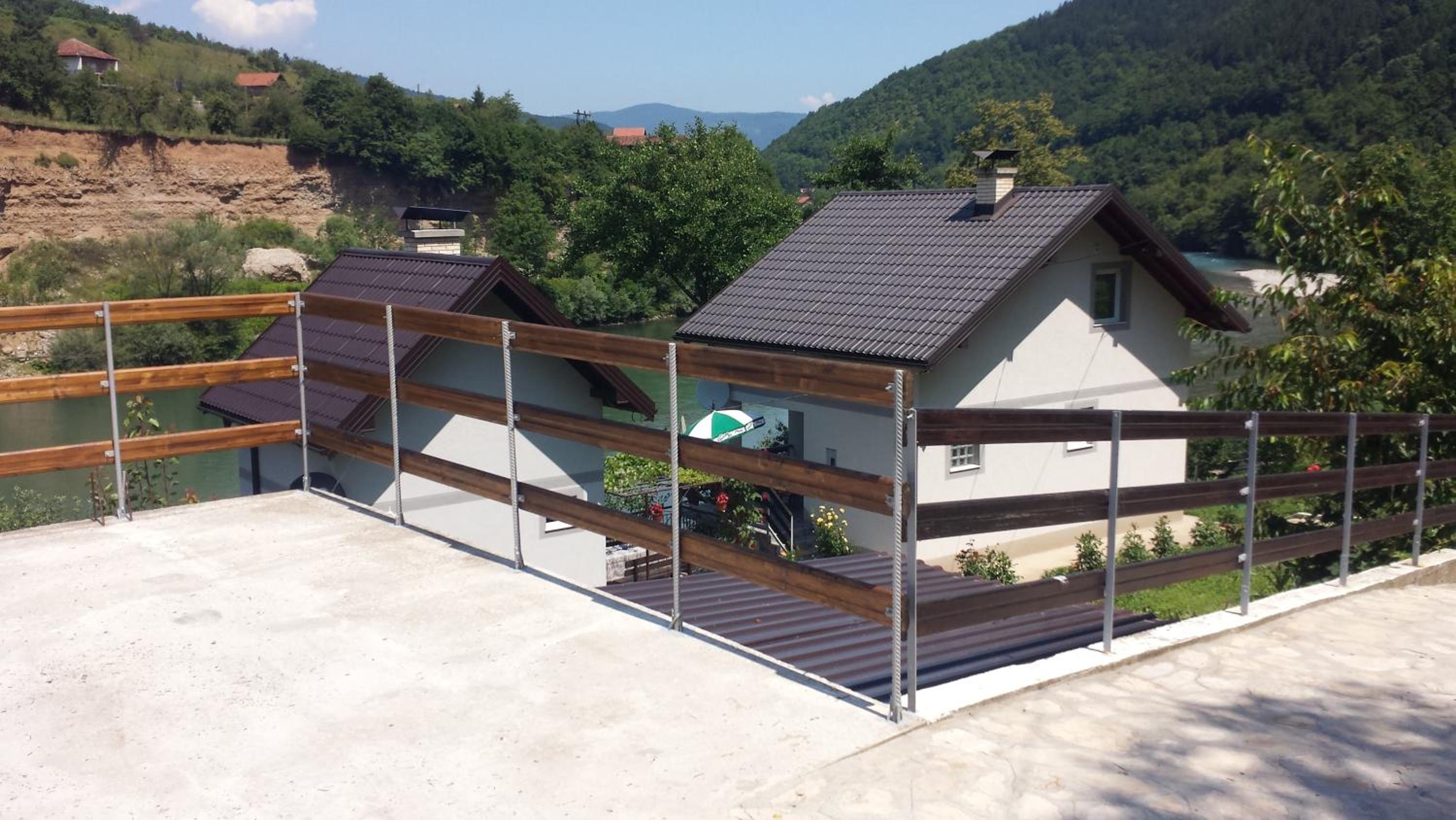 Vikendica pored Drine Foča