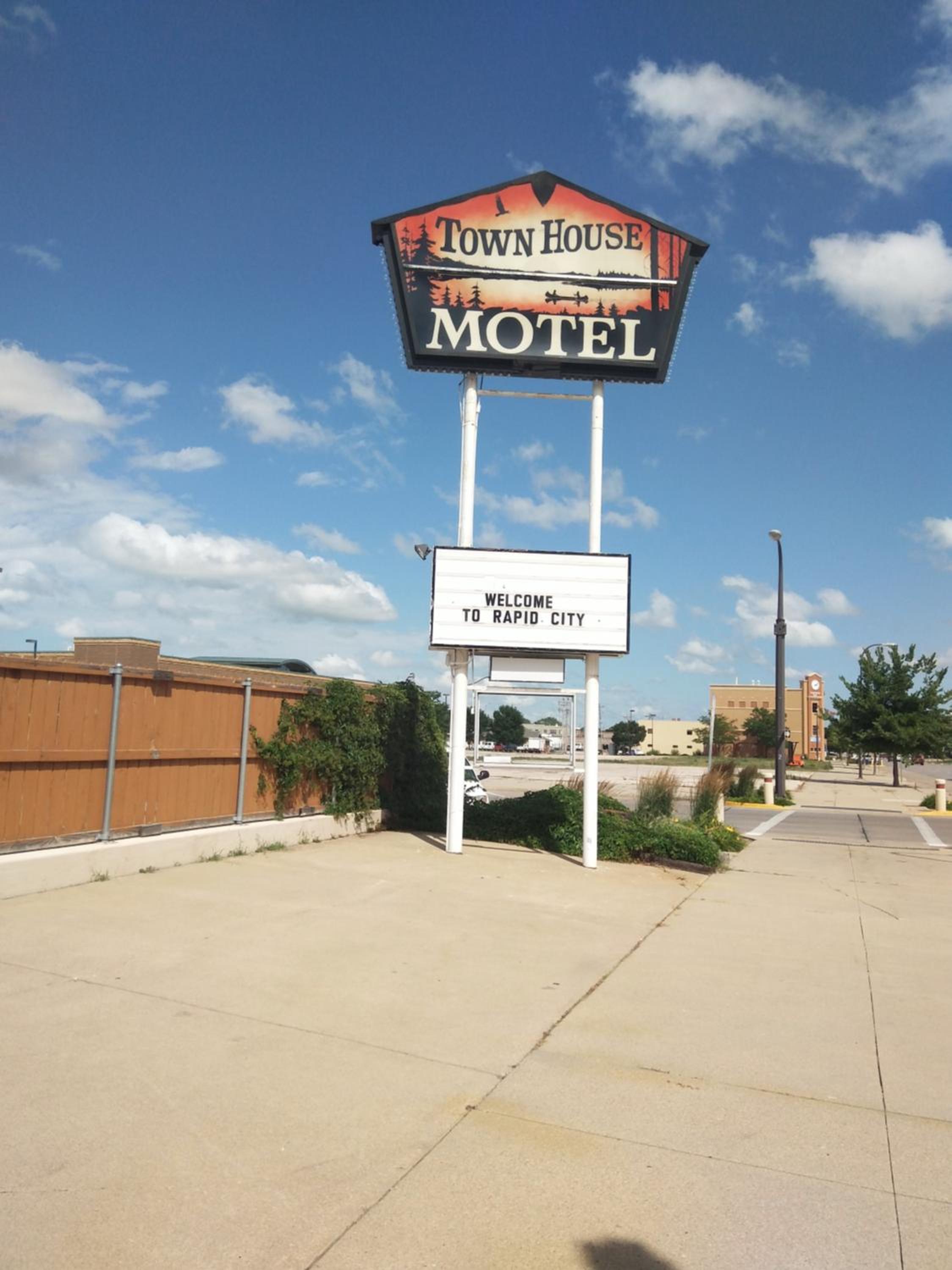 Town House Motel