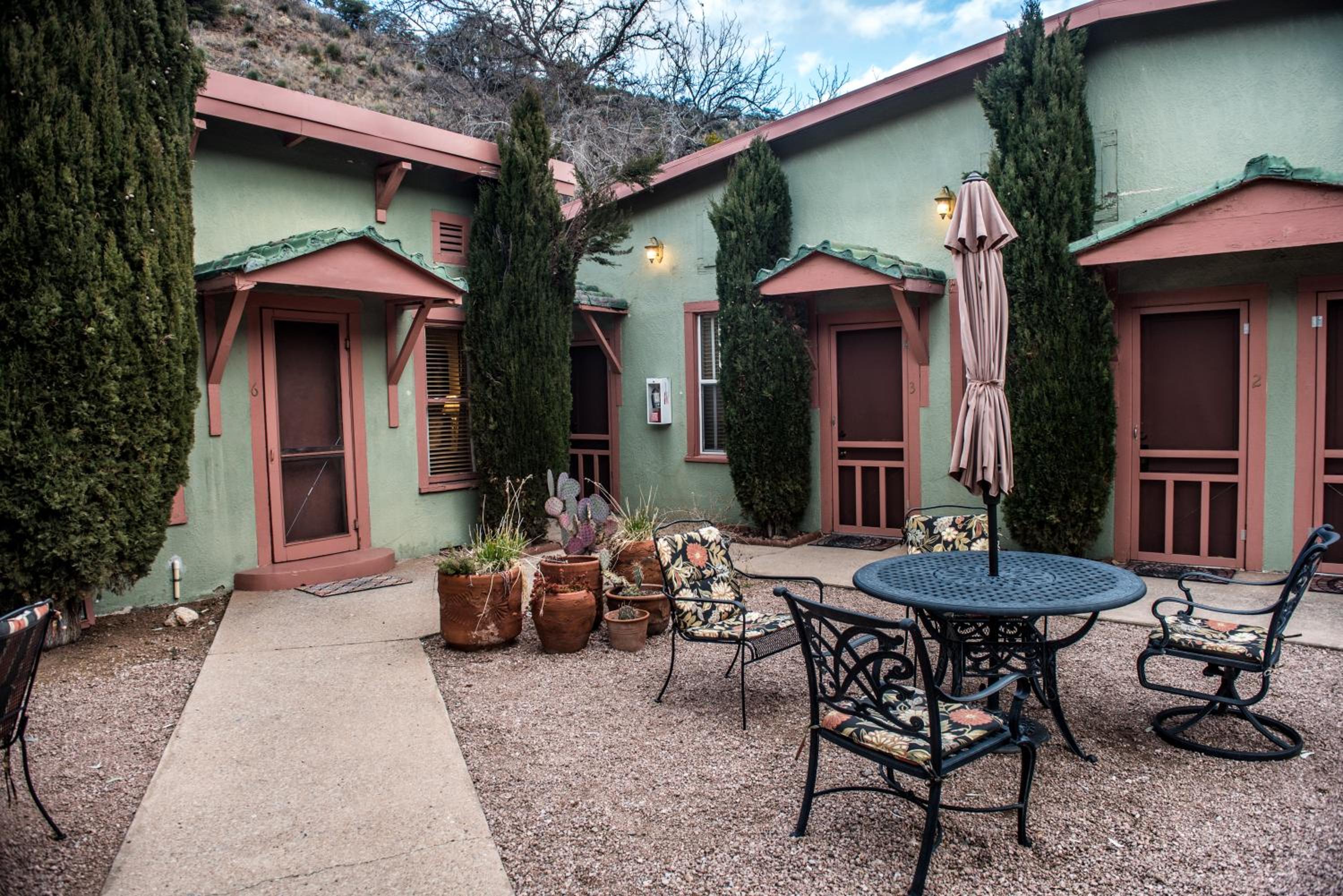 Jonquil Motel view 4