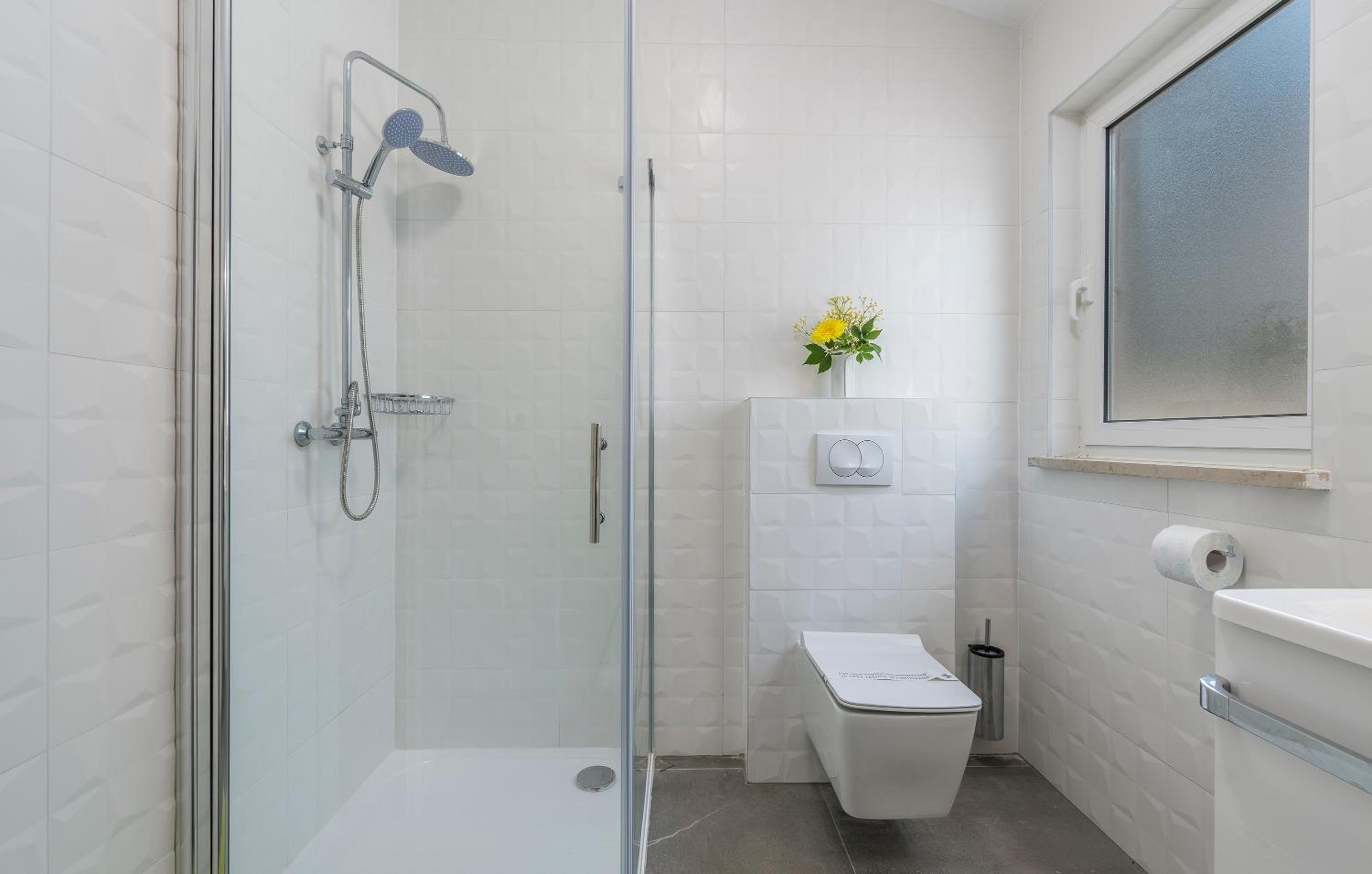 Spacious 3-BR Apartment Vita - Free Bikes & Parking view 5