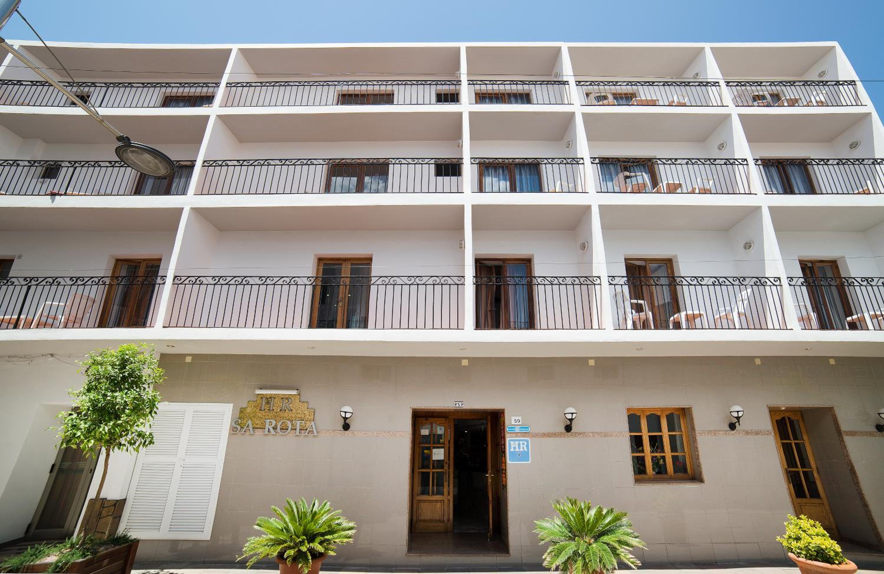 Hotel Hostal Sa Rota - Image 1