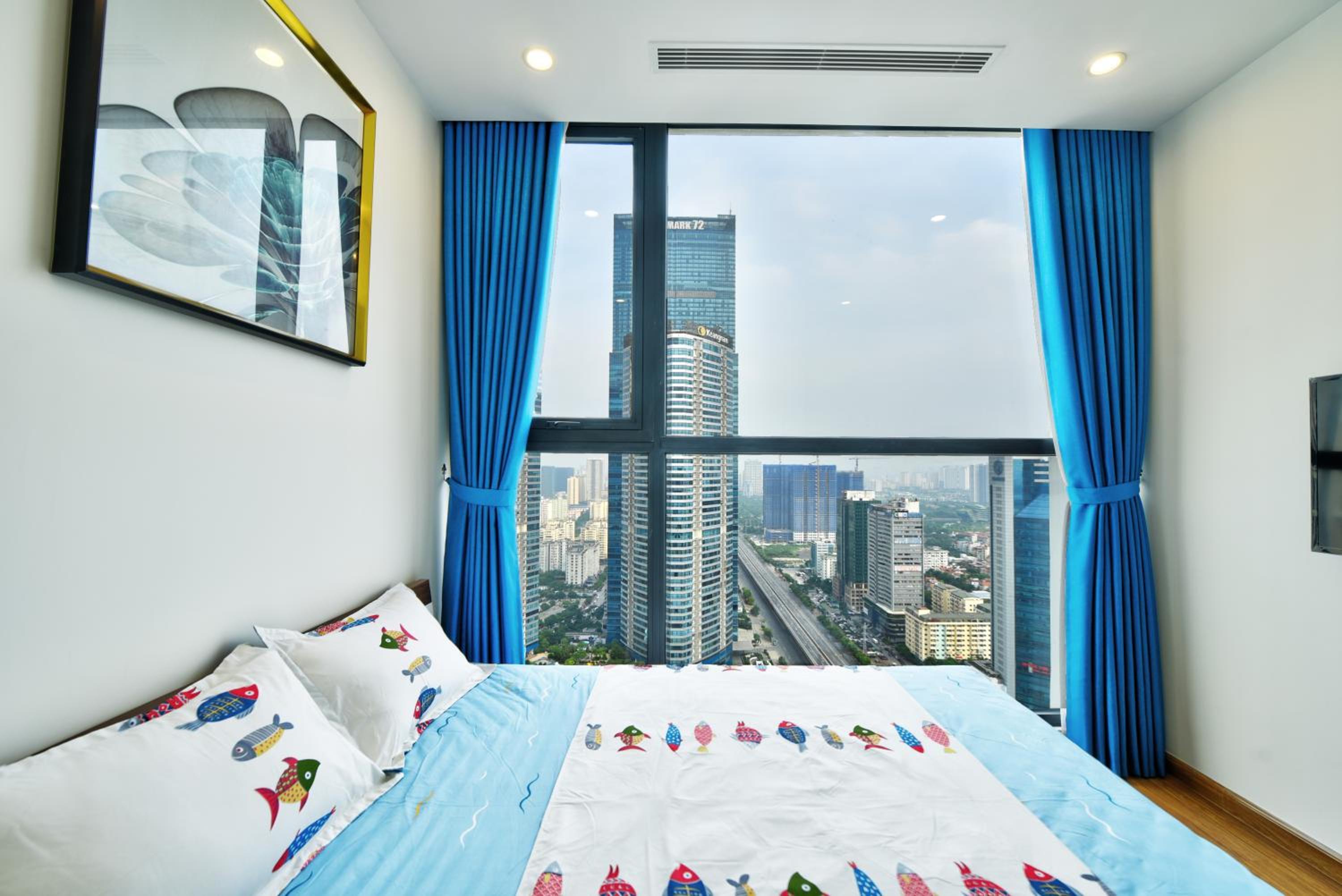 LUXURY APARTMENT VINHOMES SKYLAKE 5min to KEANGNAM