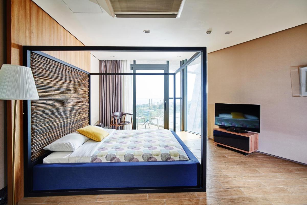Jeju Bom stay & Art Gallery