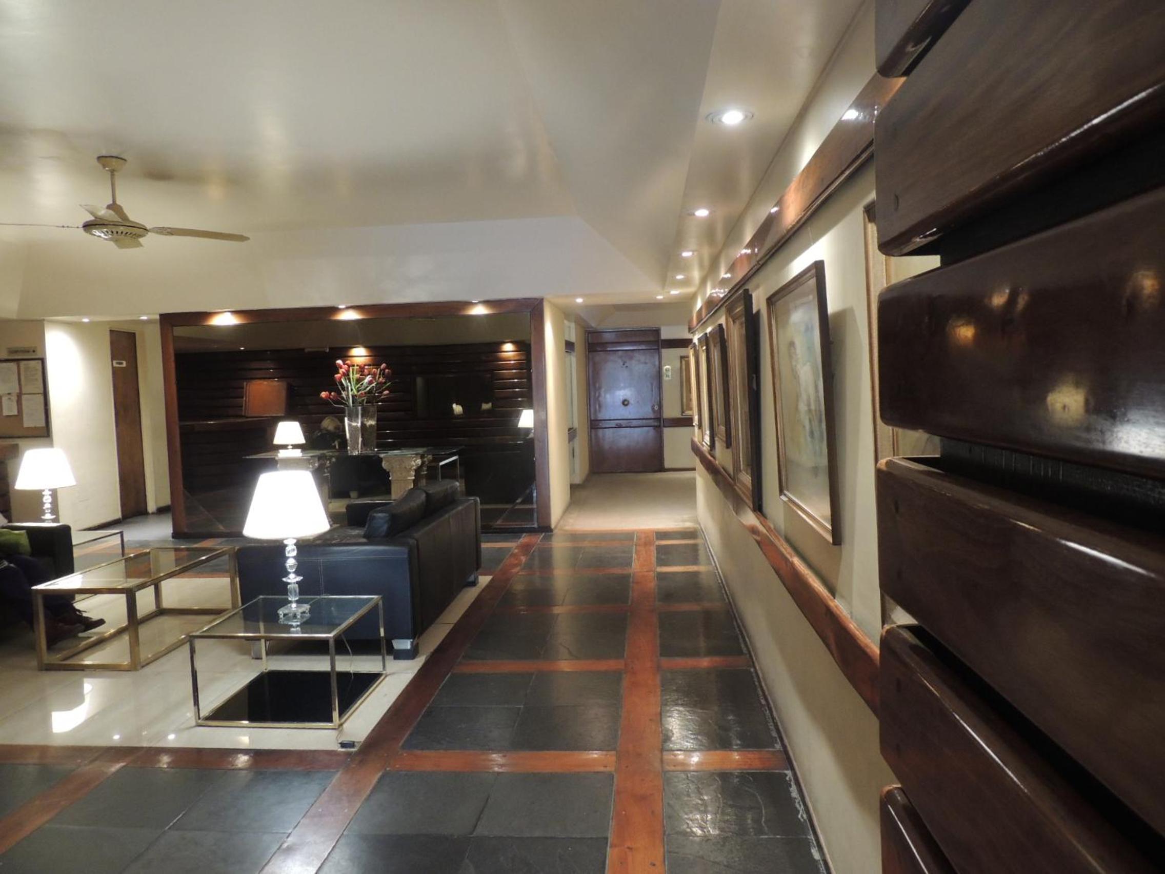 Recoleta, gran ubicación, piscina, cerca Metro, WiFi