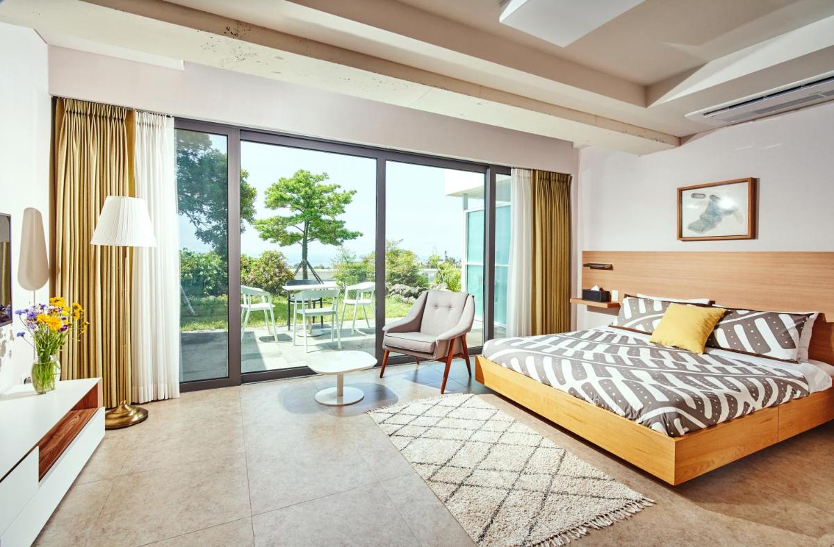 Jeju Bom stay & Art Gallery