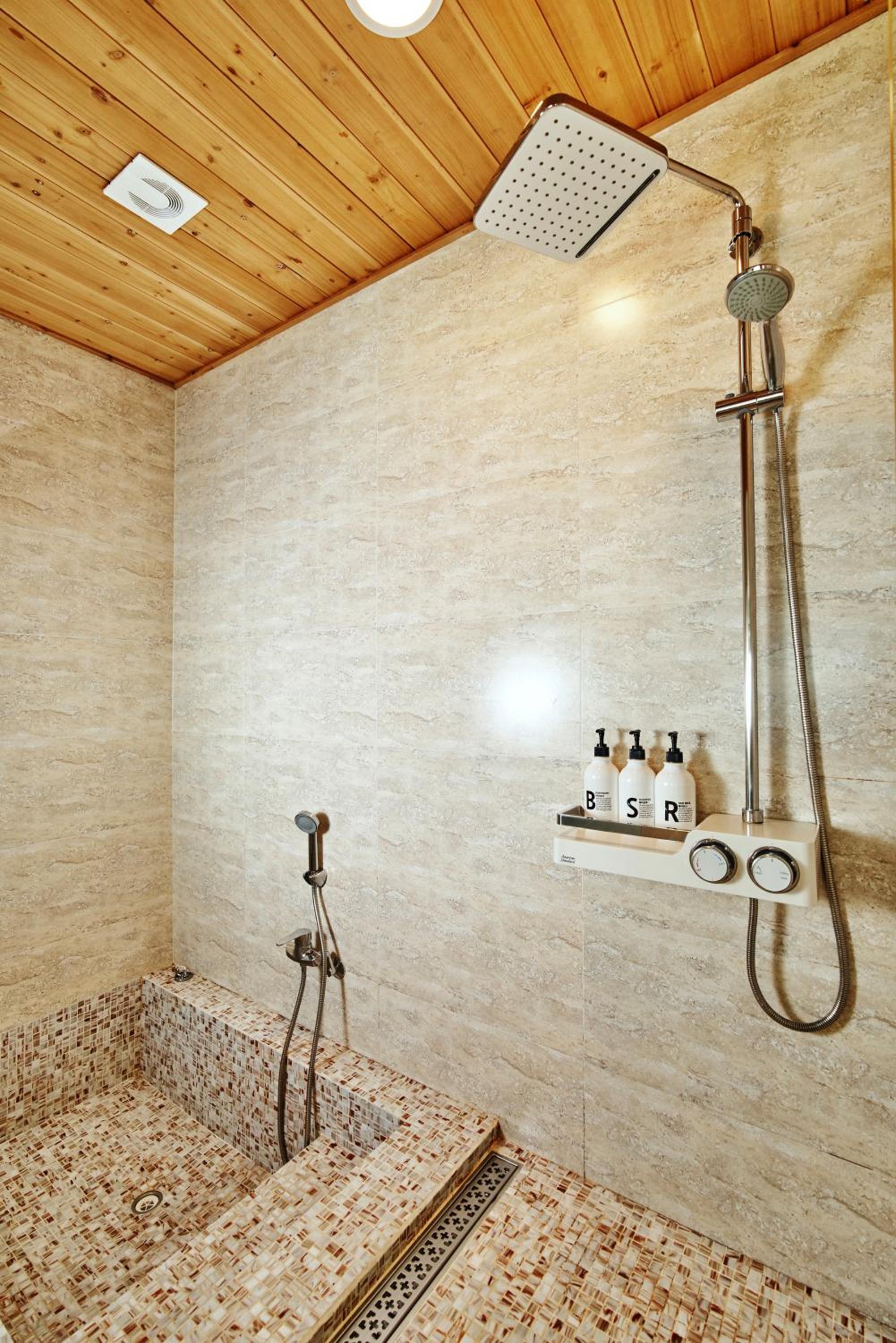 Jeju Bom stay & Art Gallery